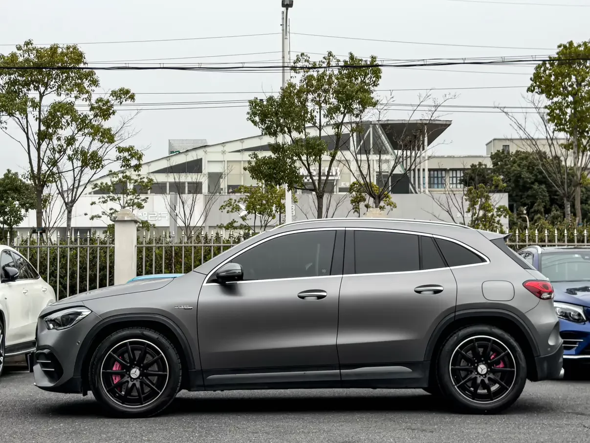 Mercedes-Benz GLA AMG