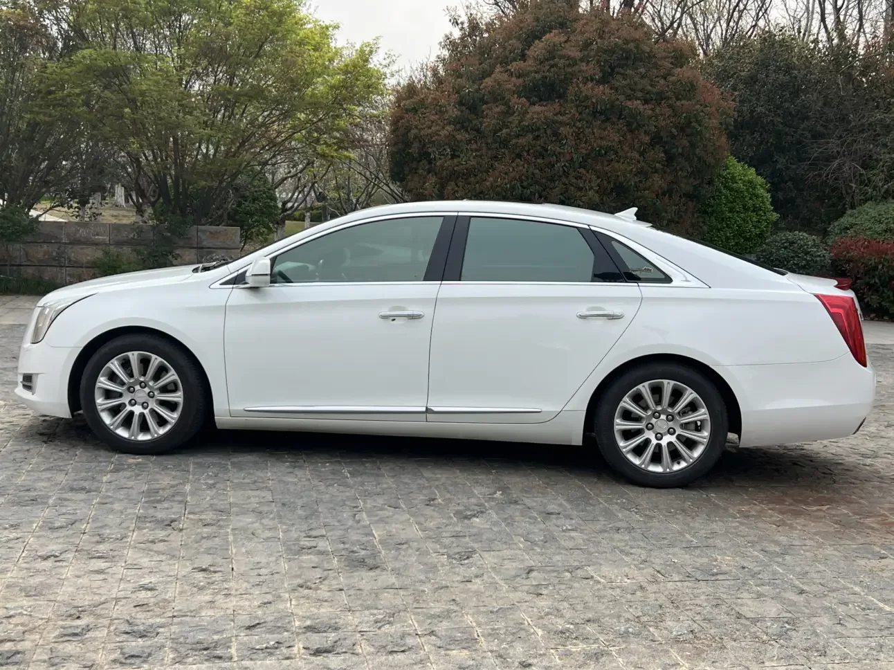 Cadillac XTS