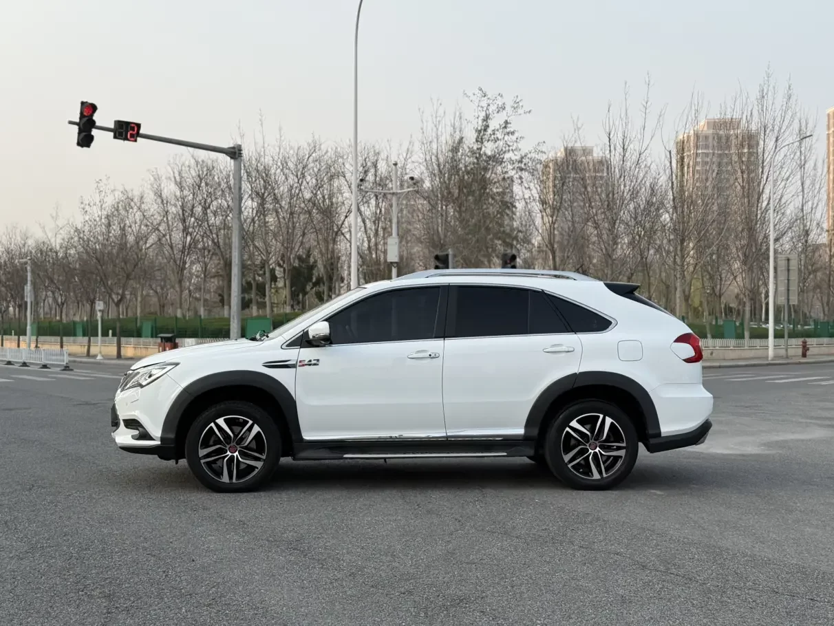BYD Tang DM