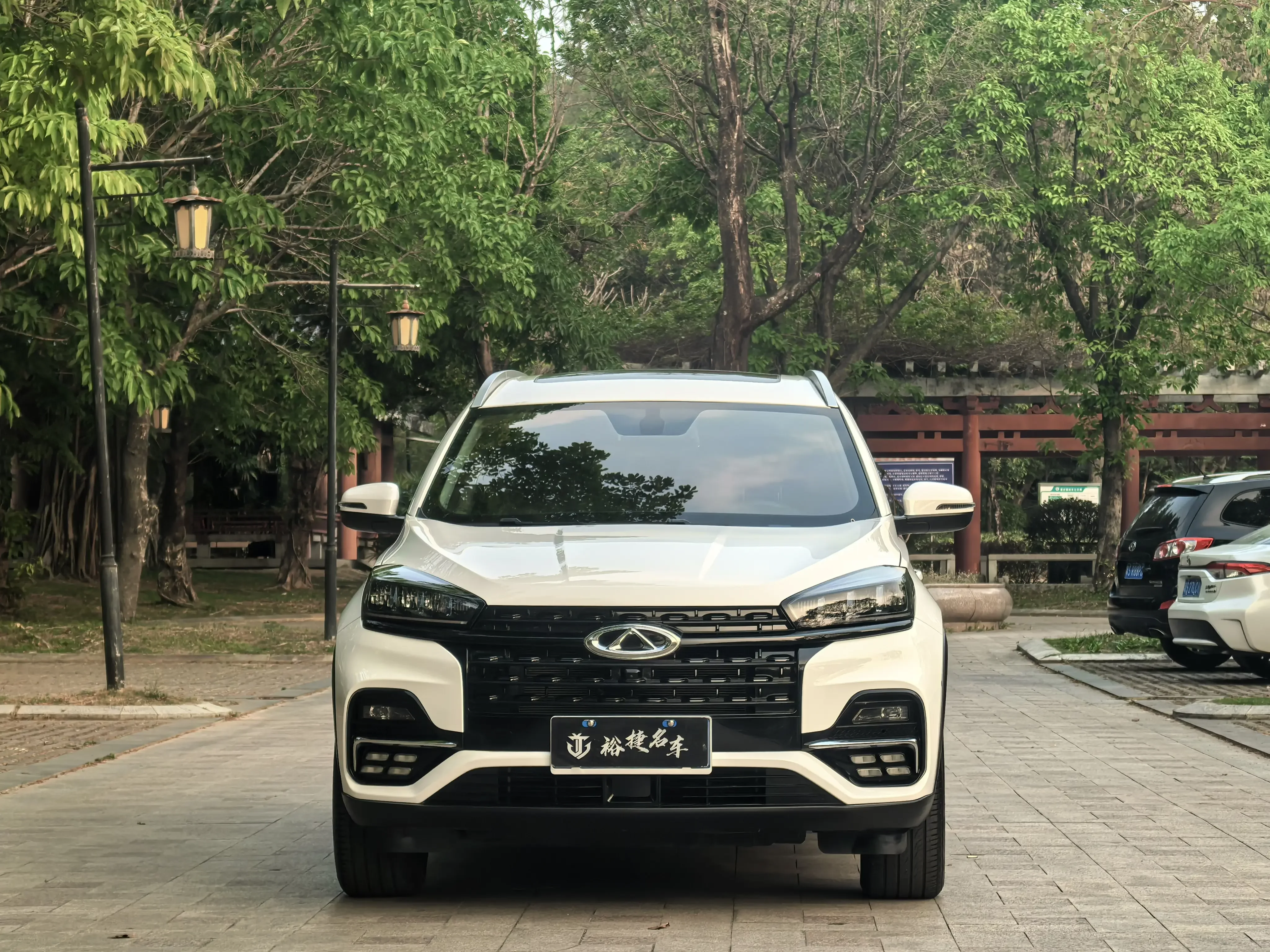 Chery Tiggo 8