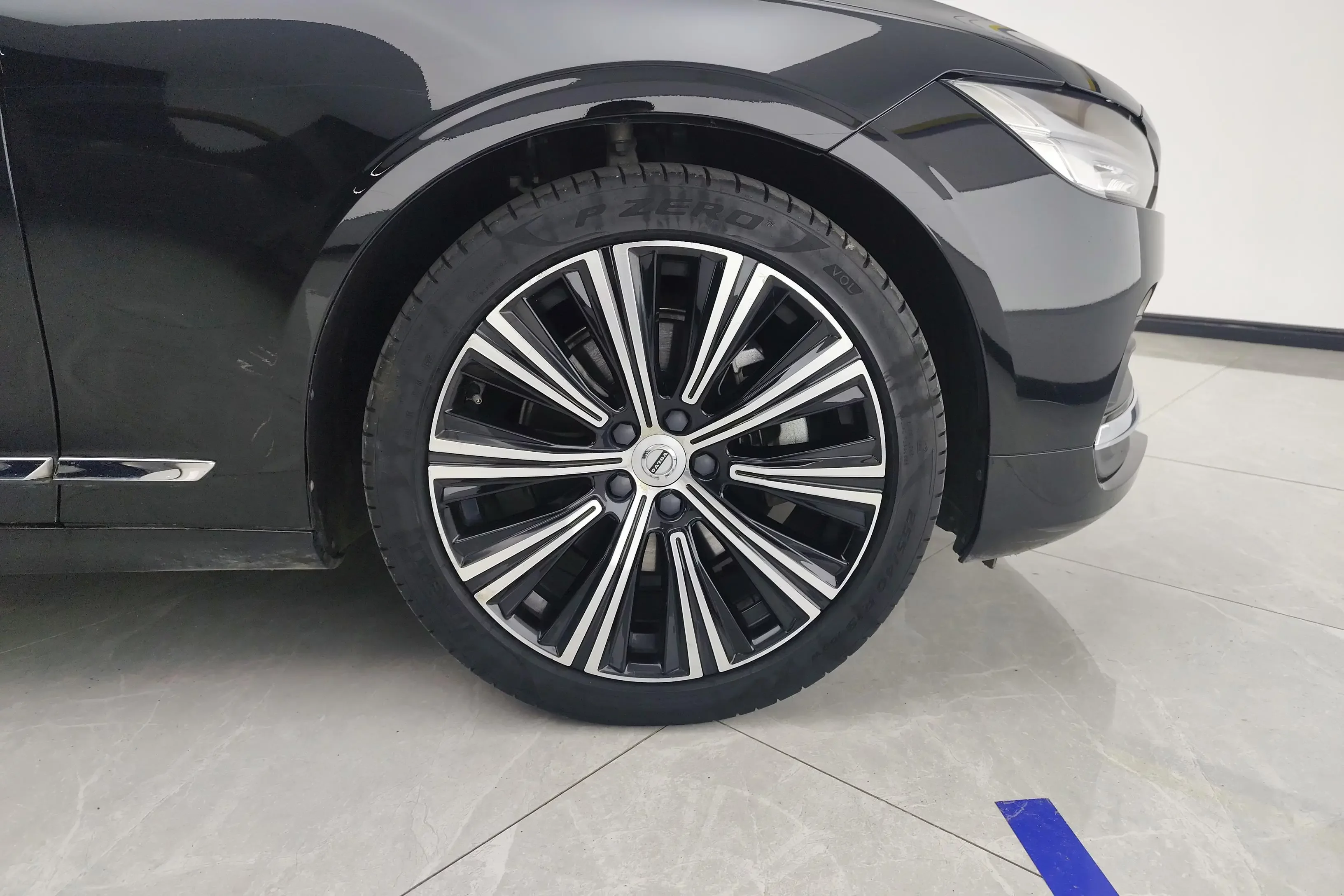 Volvo S90