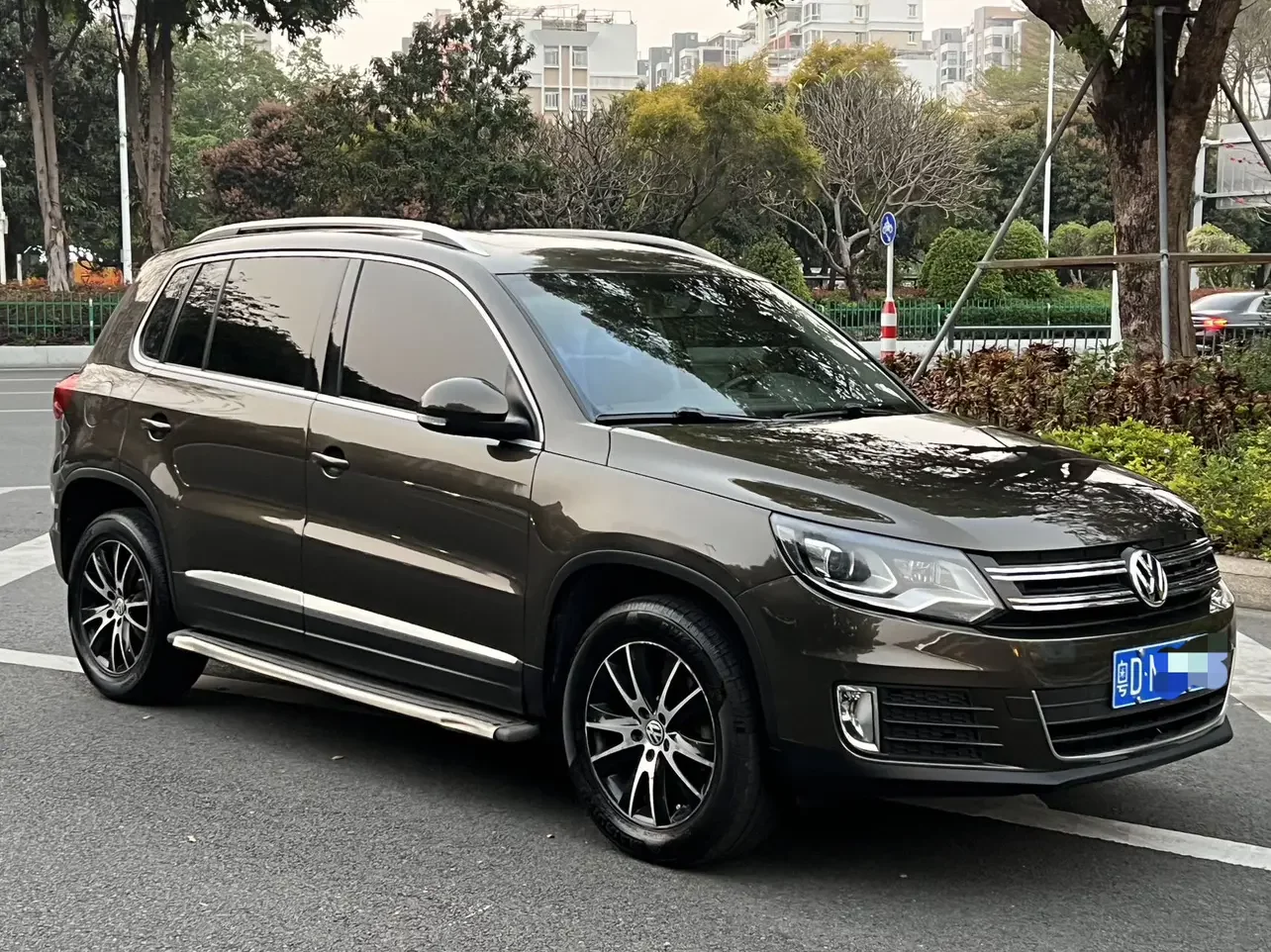Volkswagen Tiguan (Tharu)