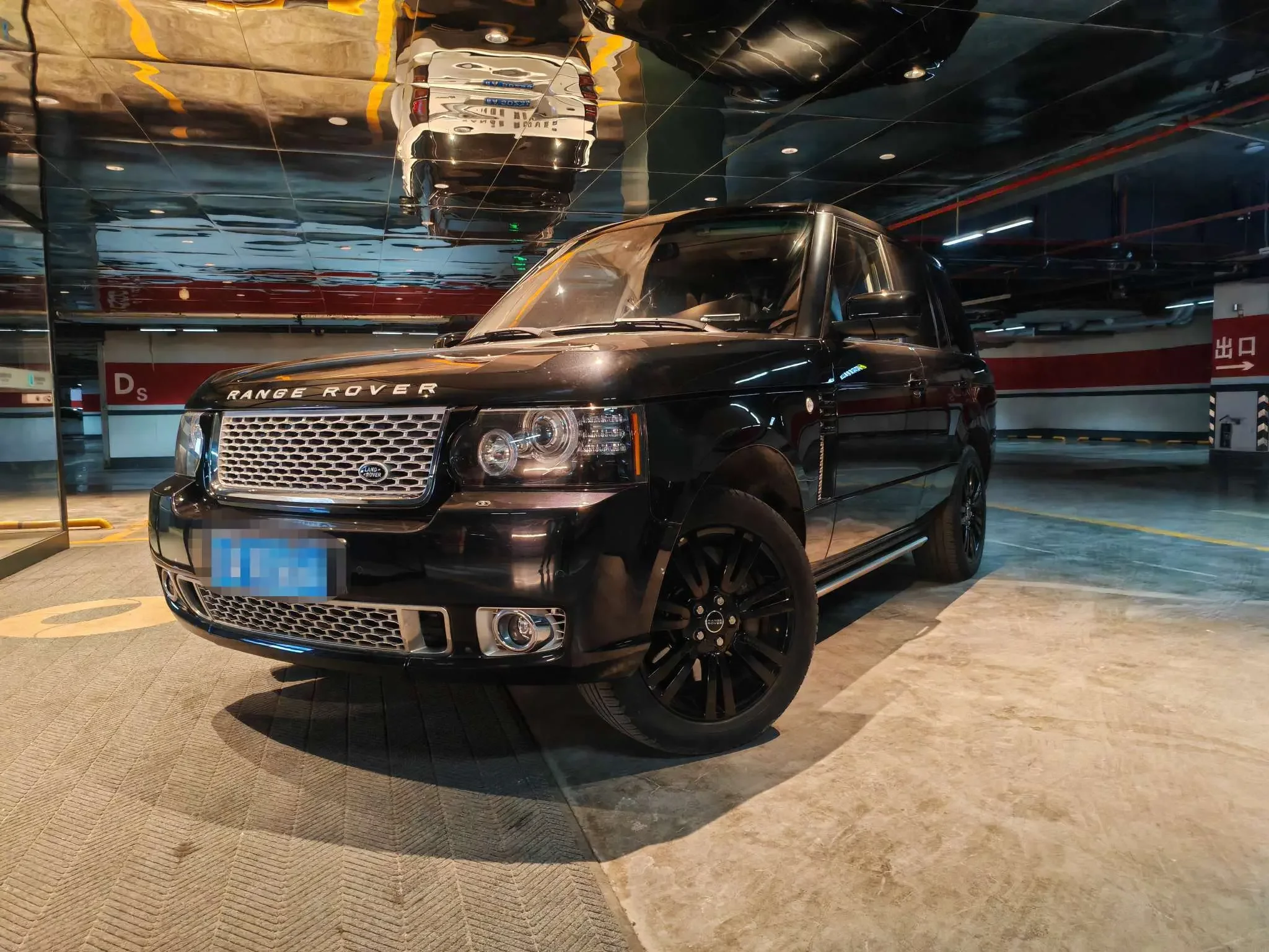 Land Rover range rover