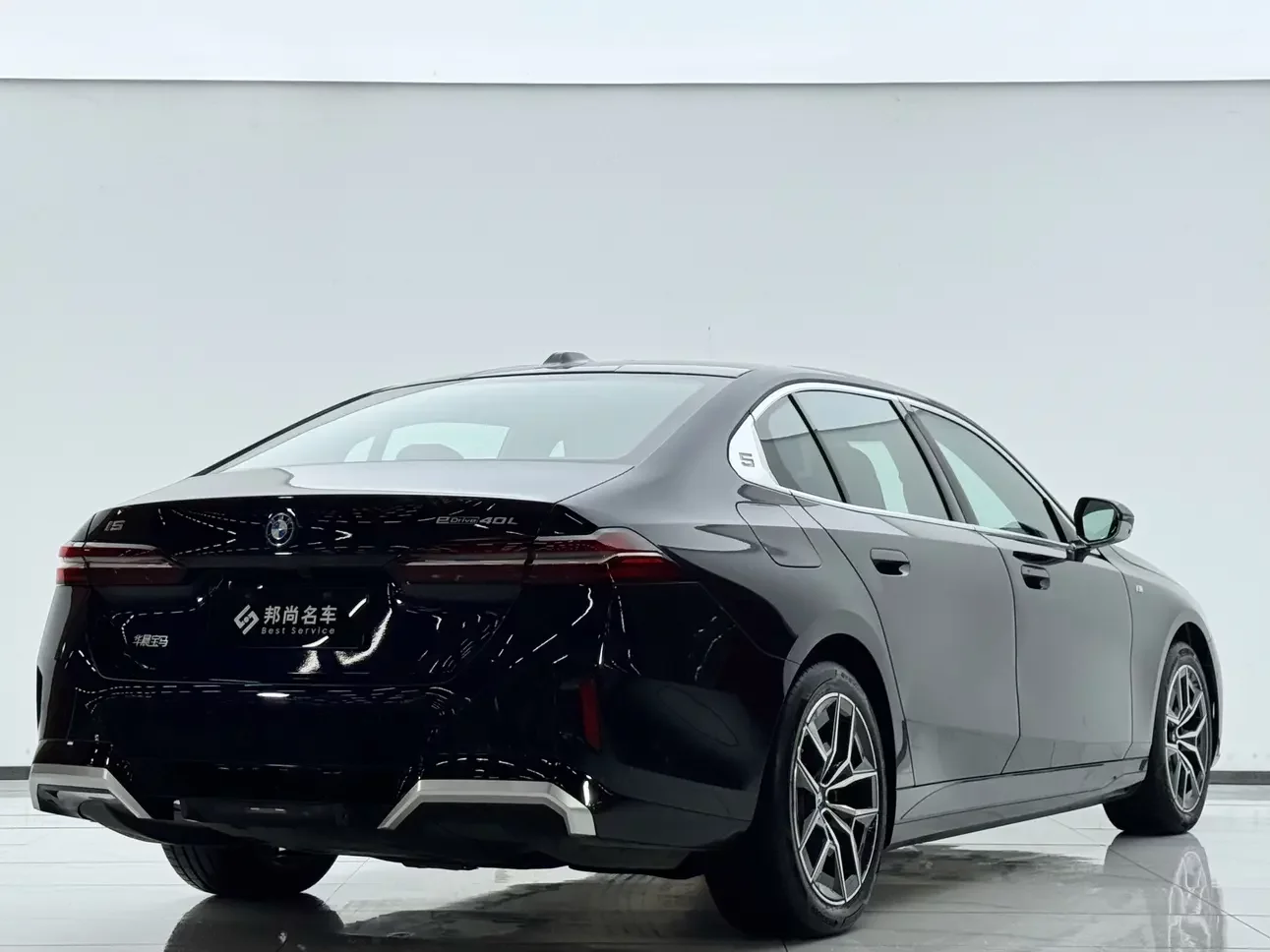 BMW i5