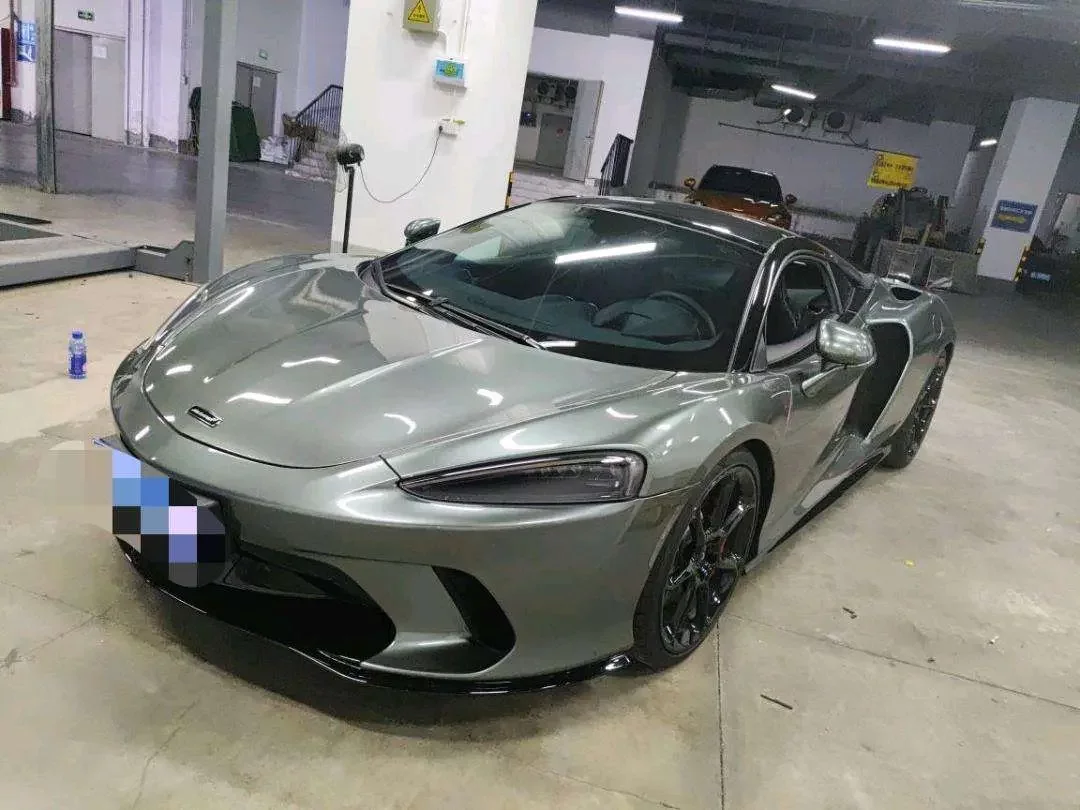 McLaren GT
