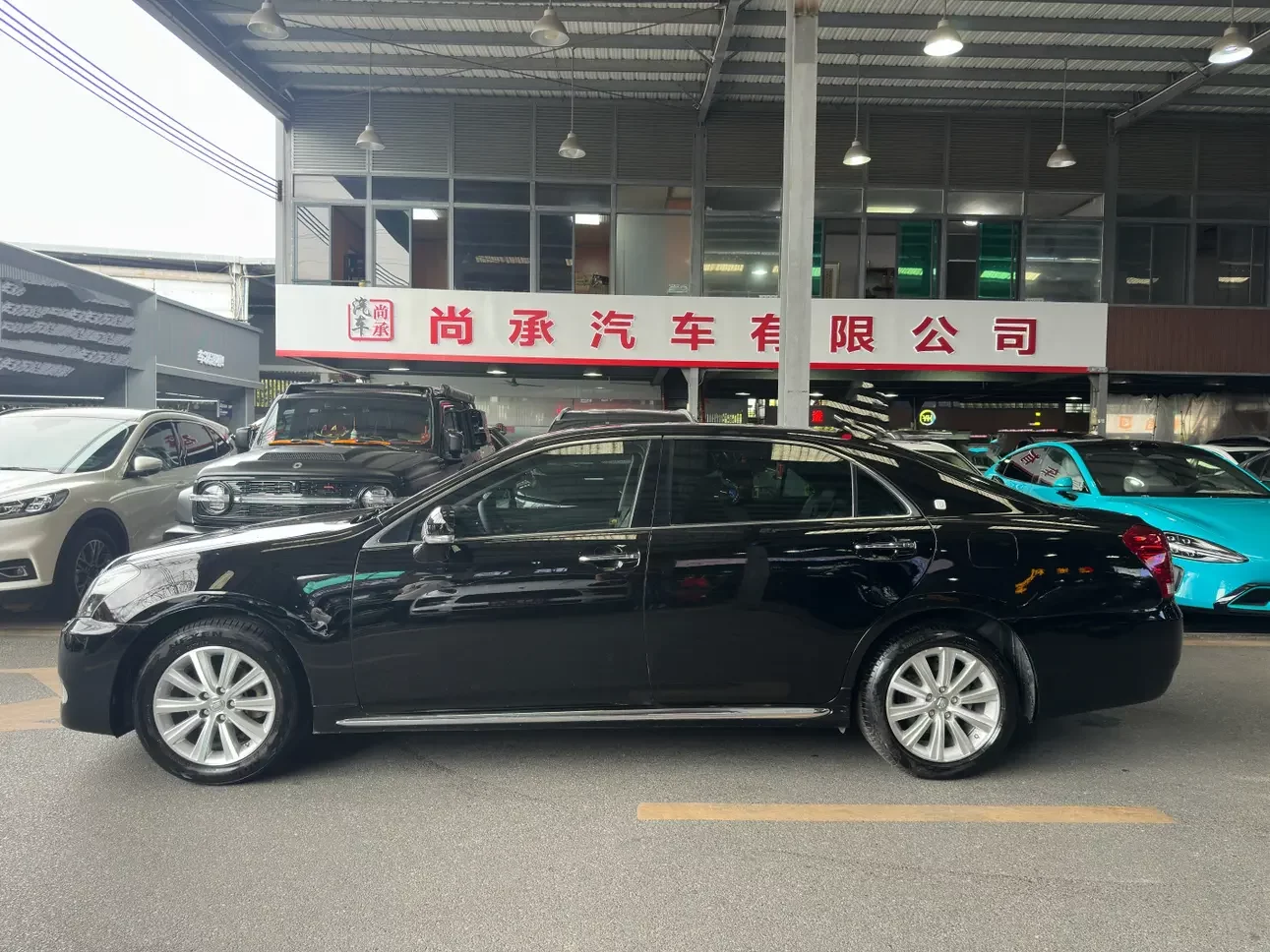 Toyota crown