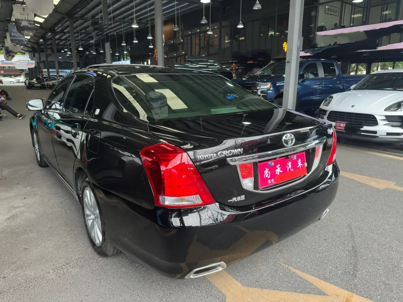 Toyota crown