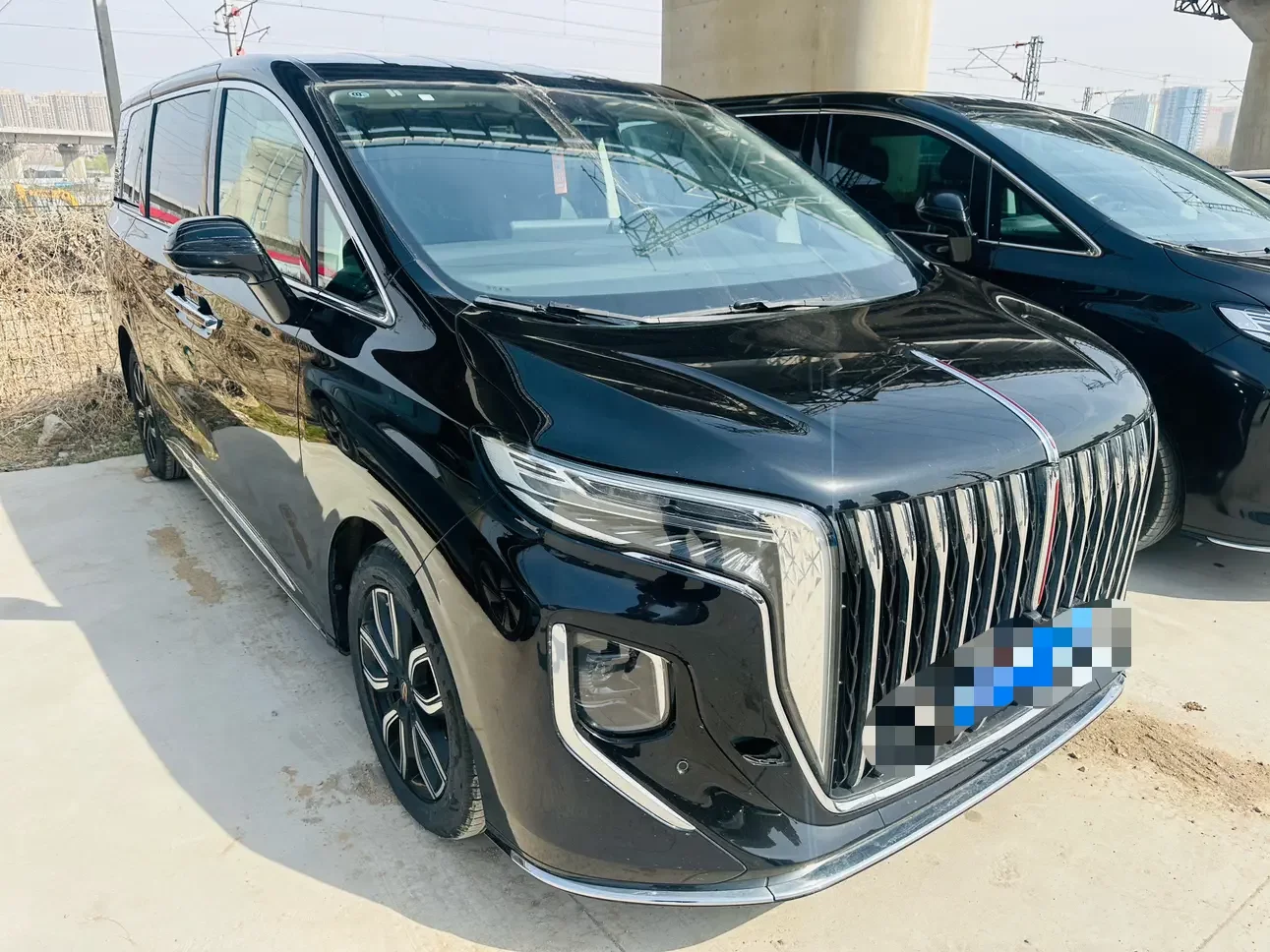 Hongqi HQ9