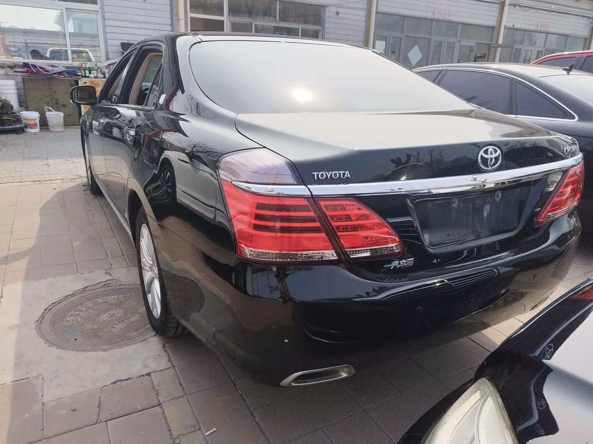Toyota crown