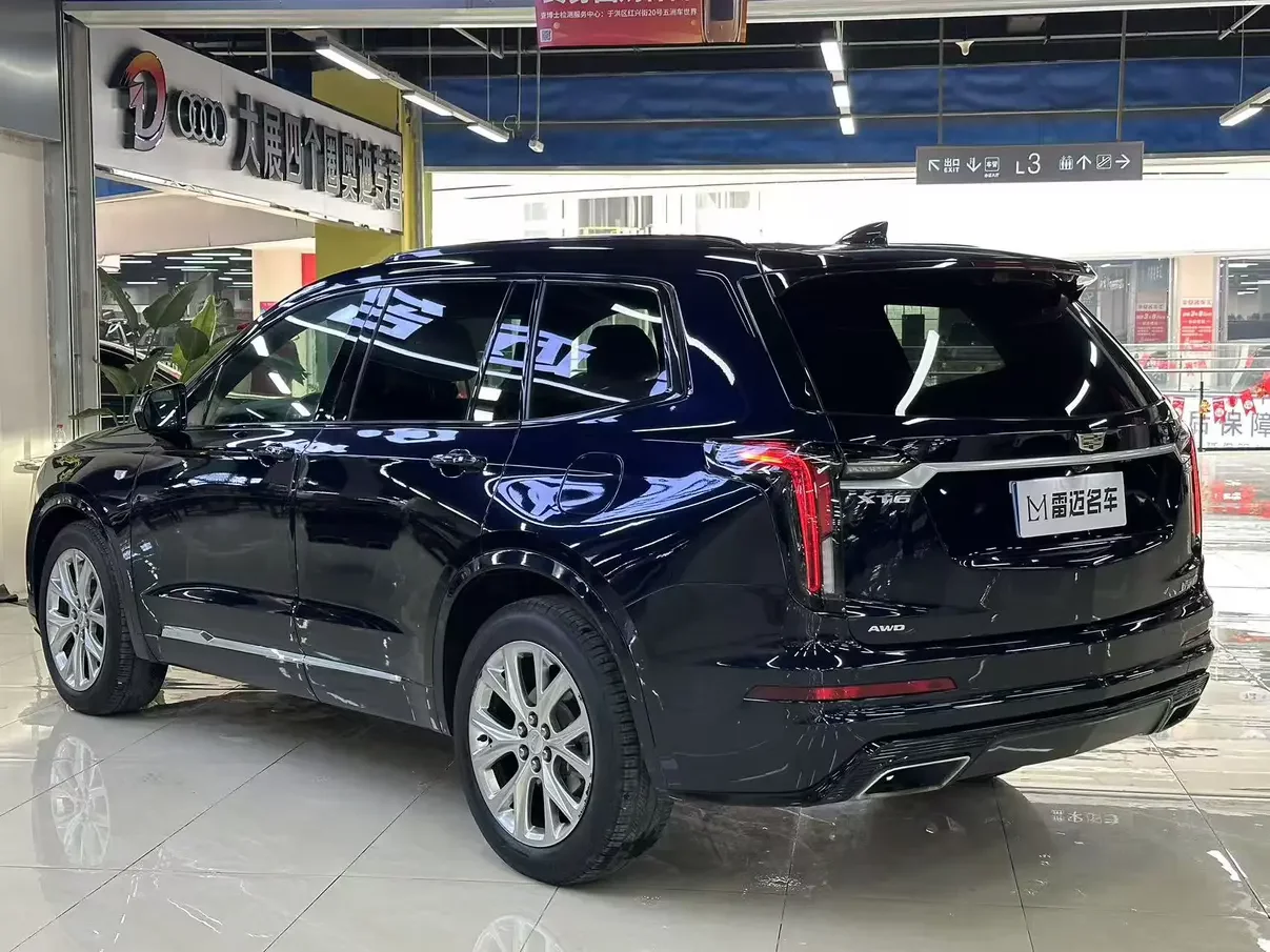 Cadillac XT6