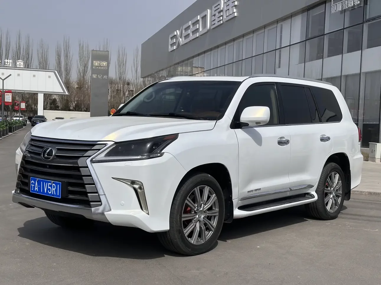 Lexus LX
