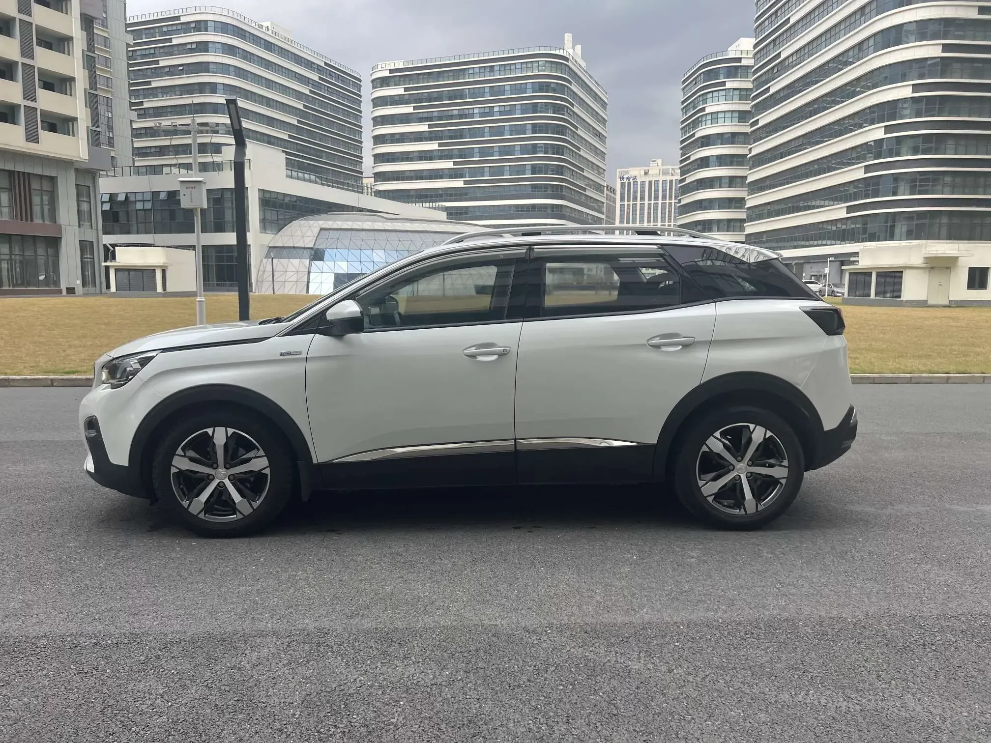 Peugeot 4008