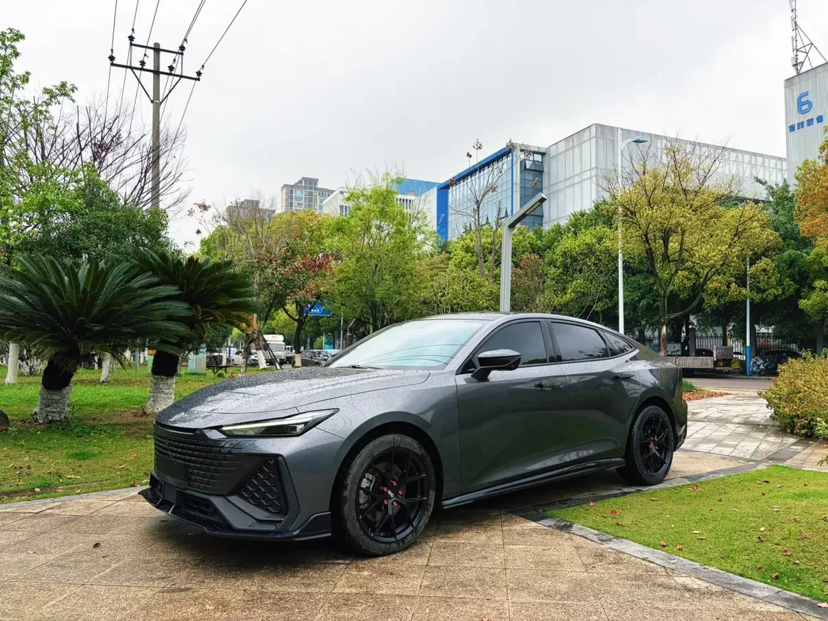 Changan UNI-V