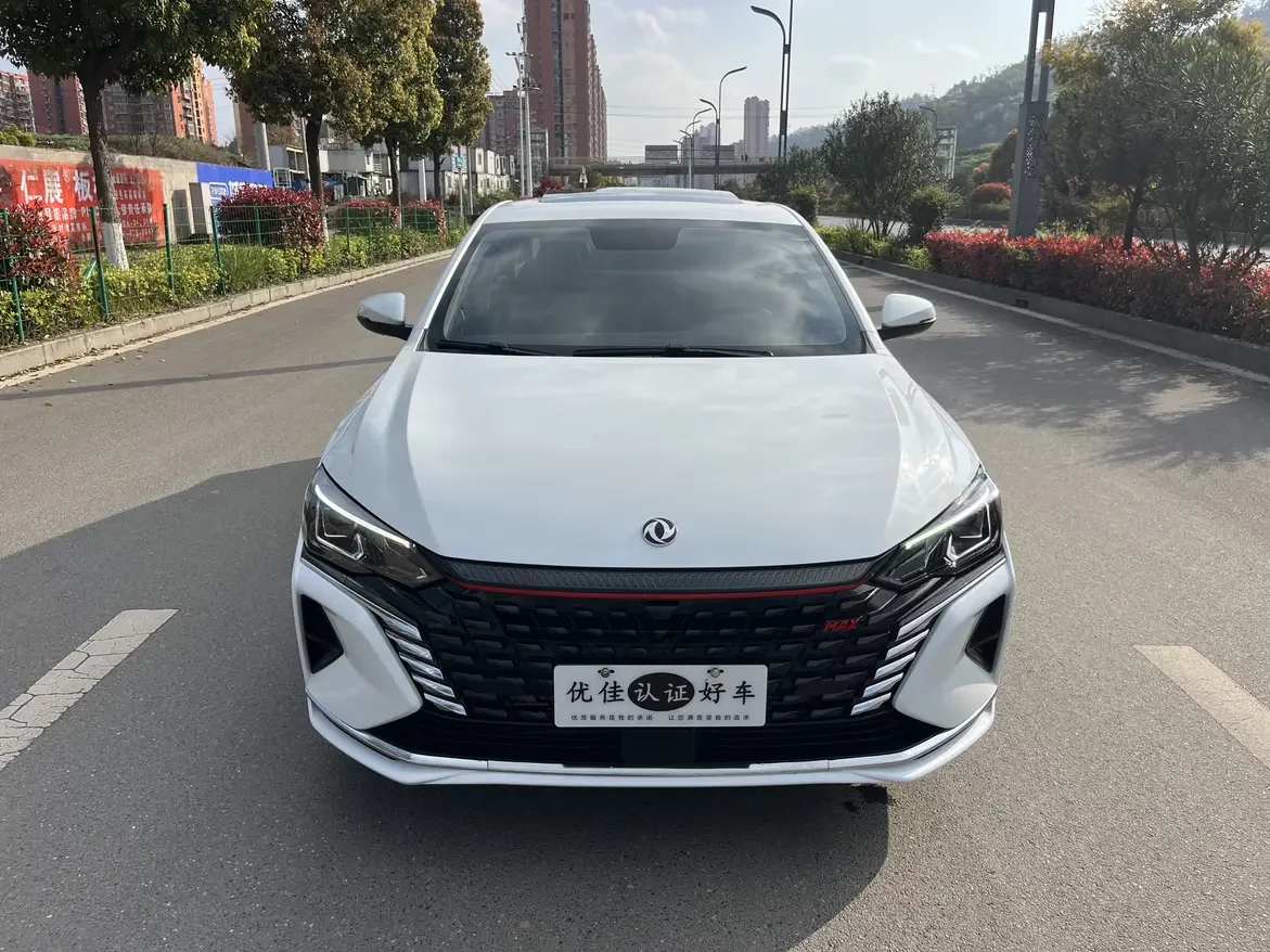 Dongfeng Yixuan MAX