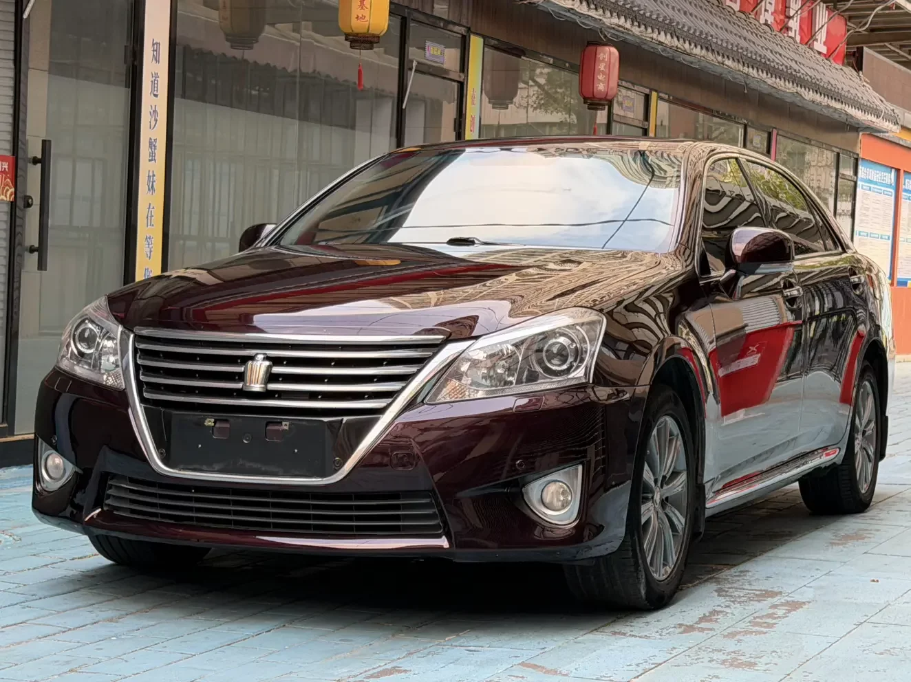 Toyota crown