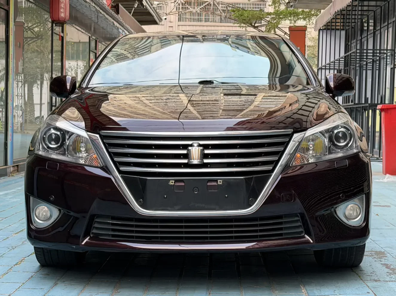Toyota crown