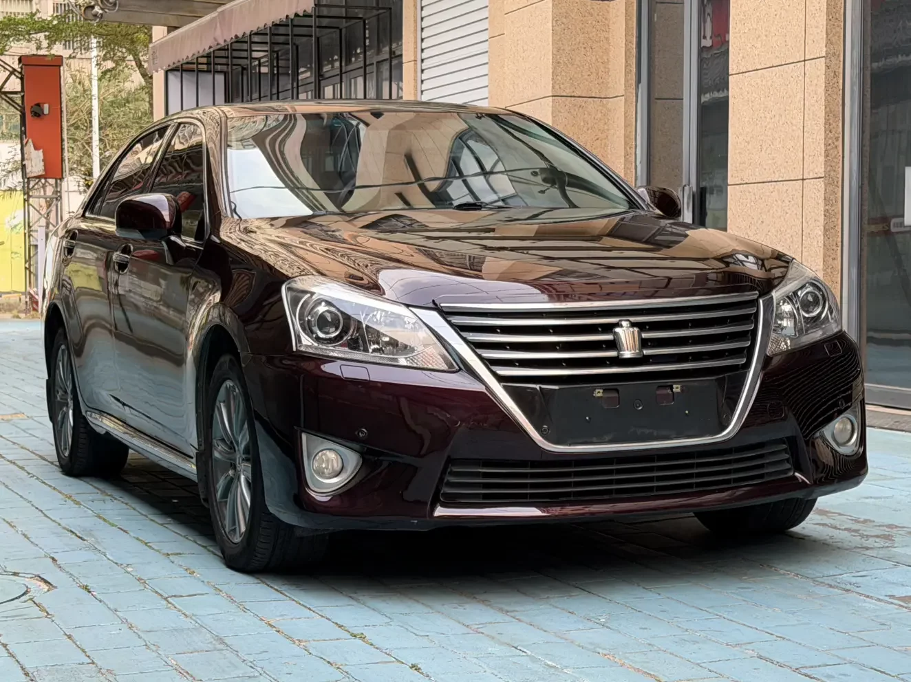 Toyota crown