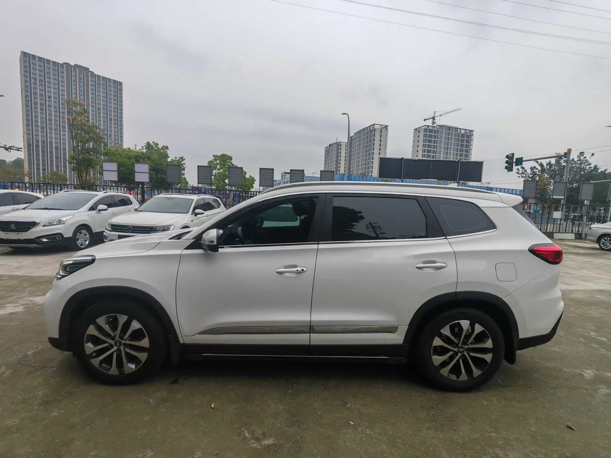 Chery Tiggo 8
