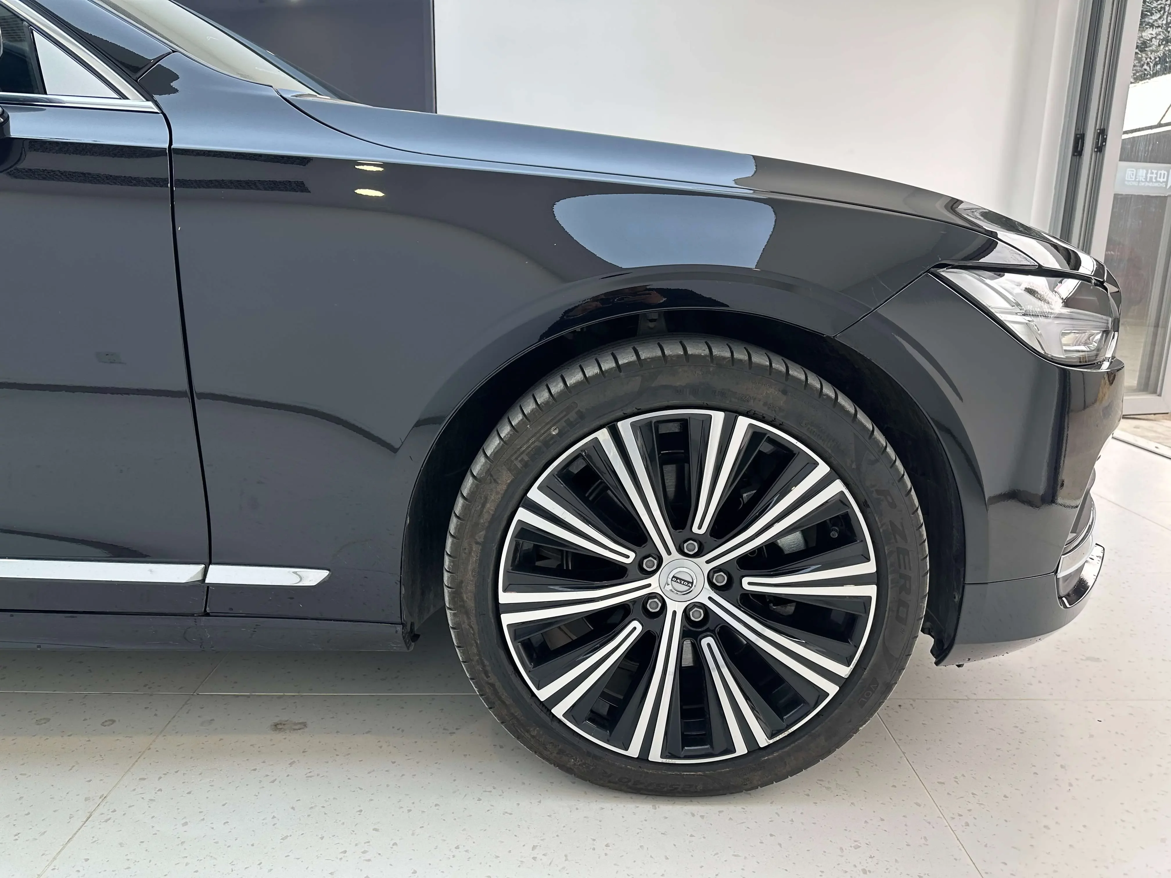 Volvo S90