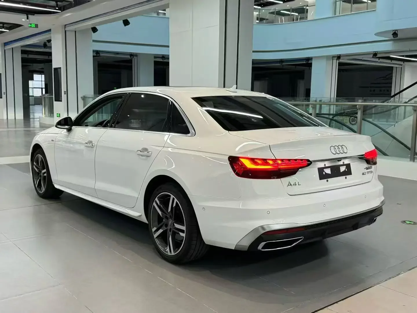 Audi A4L
