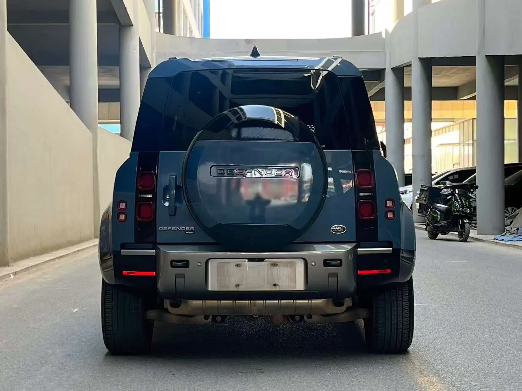 Land Rover guard