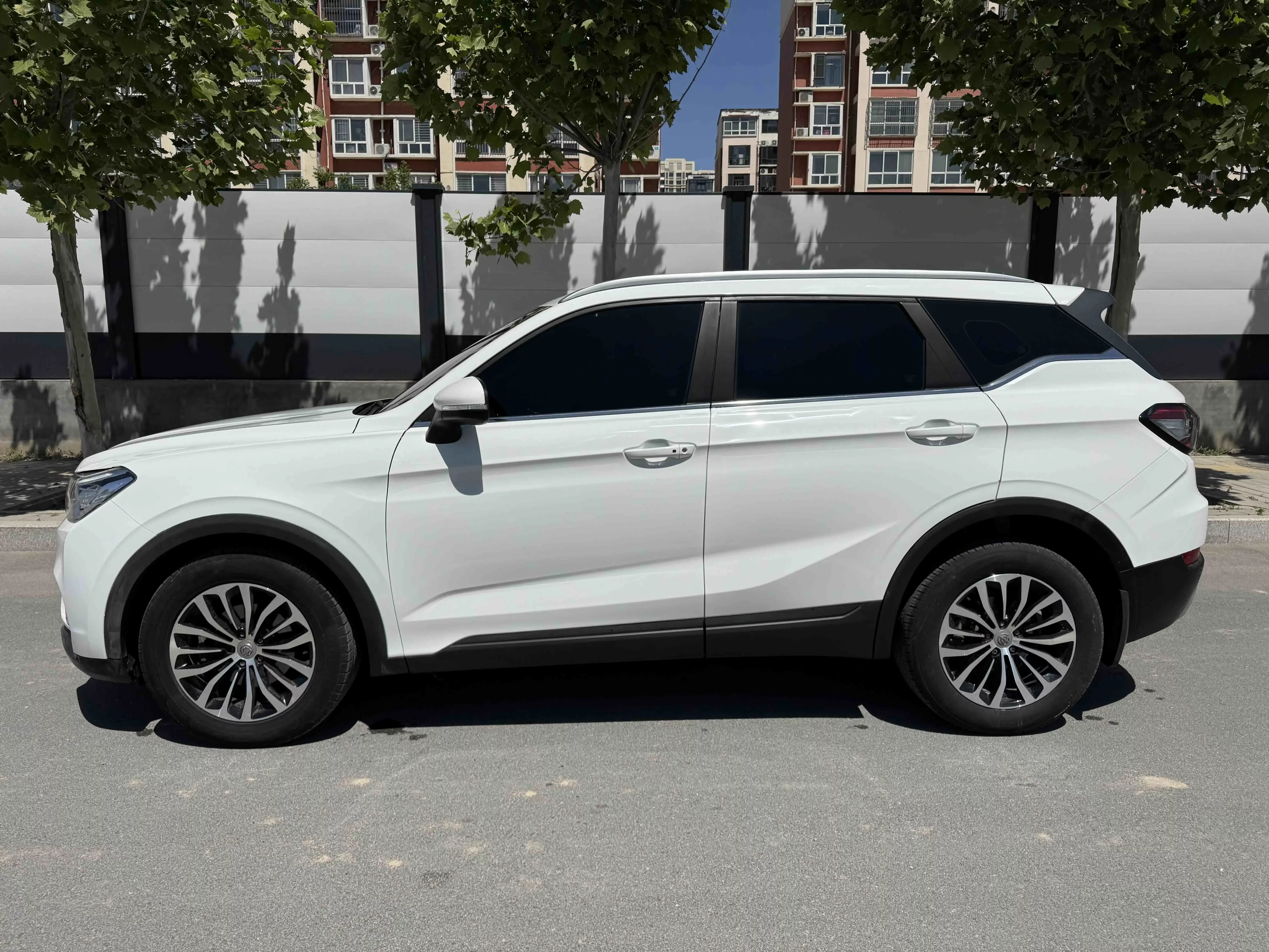 Brilliance Zhonghua V6