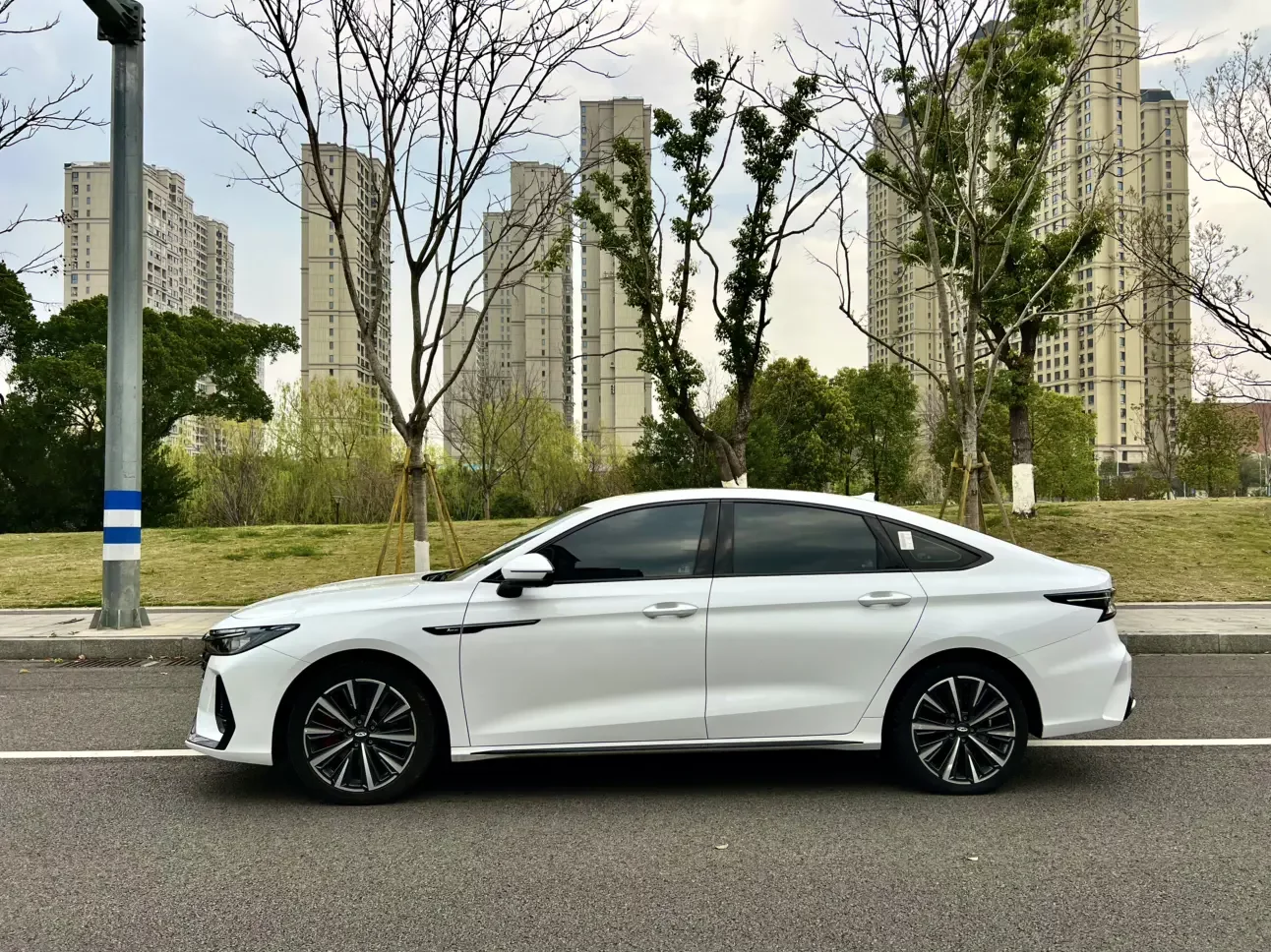 Chery Arrizo 8