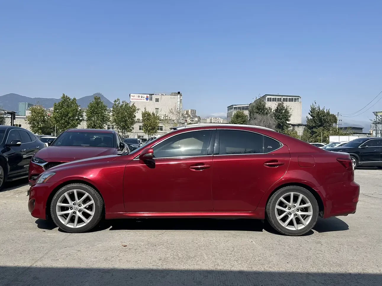 Lexus IS