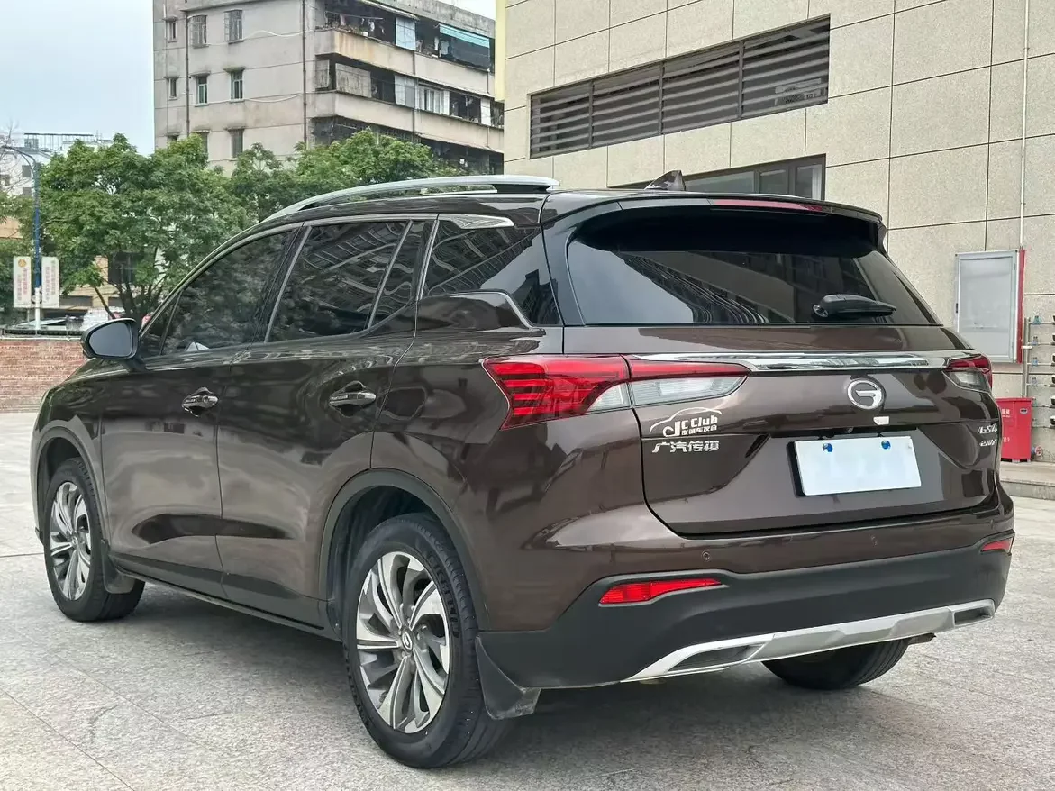 GAC Trumpchi GS4