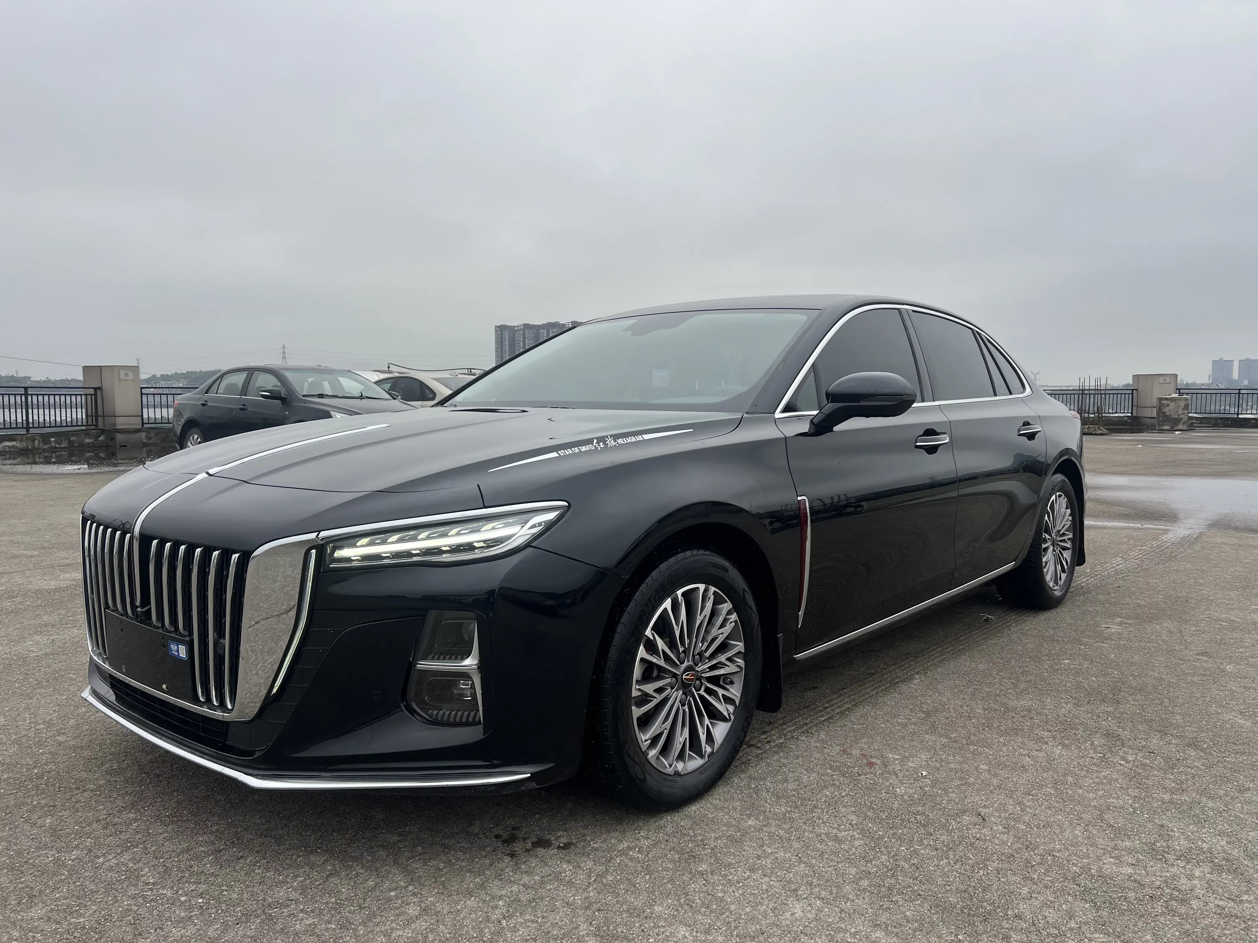 Hongqi H5