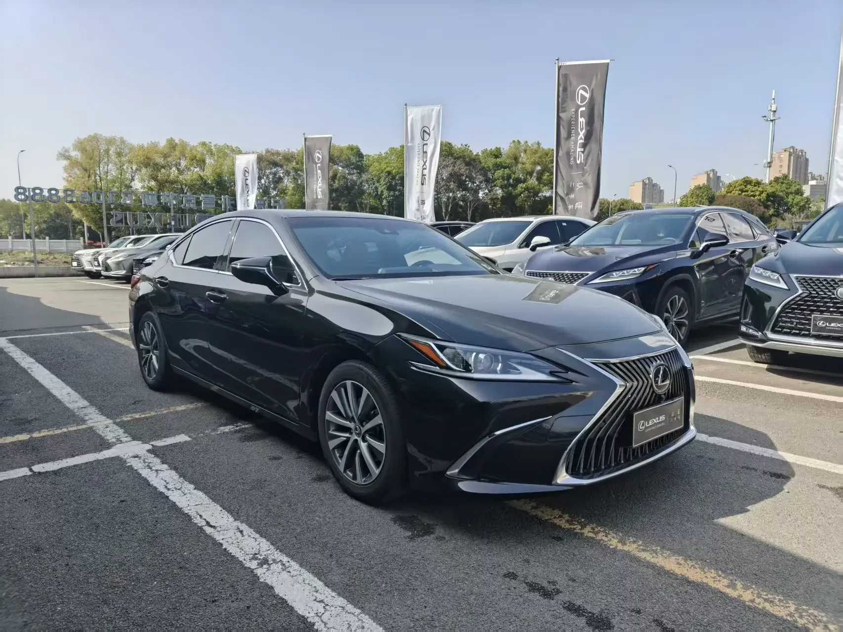 Lexus ES