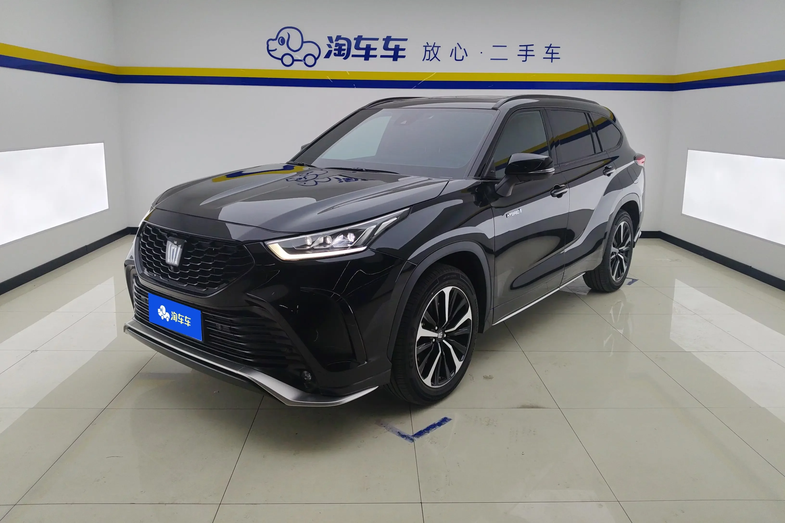 Toyota Crown Kluger