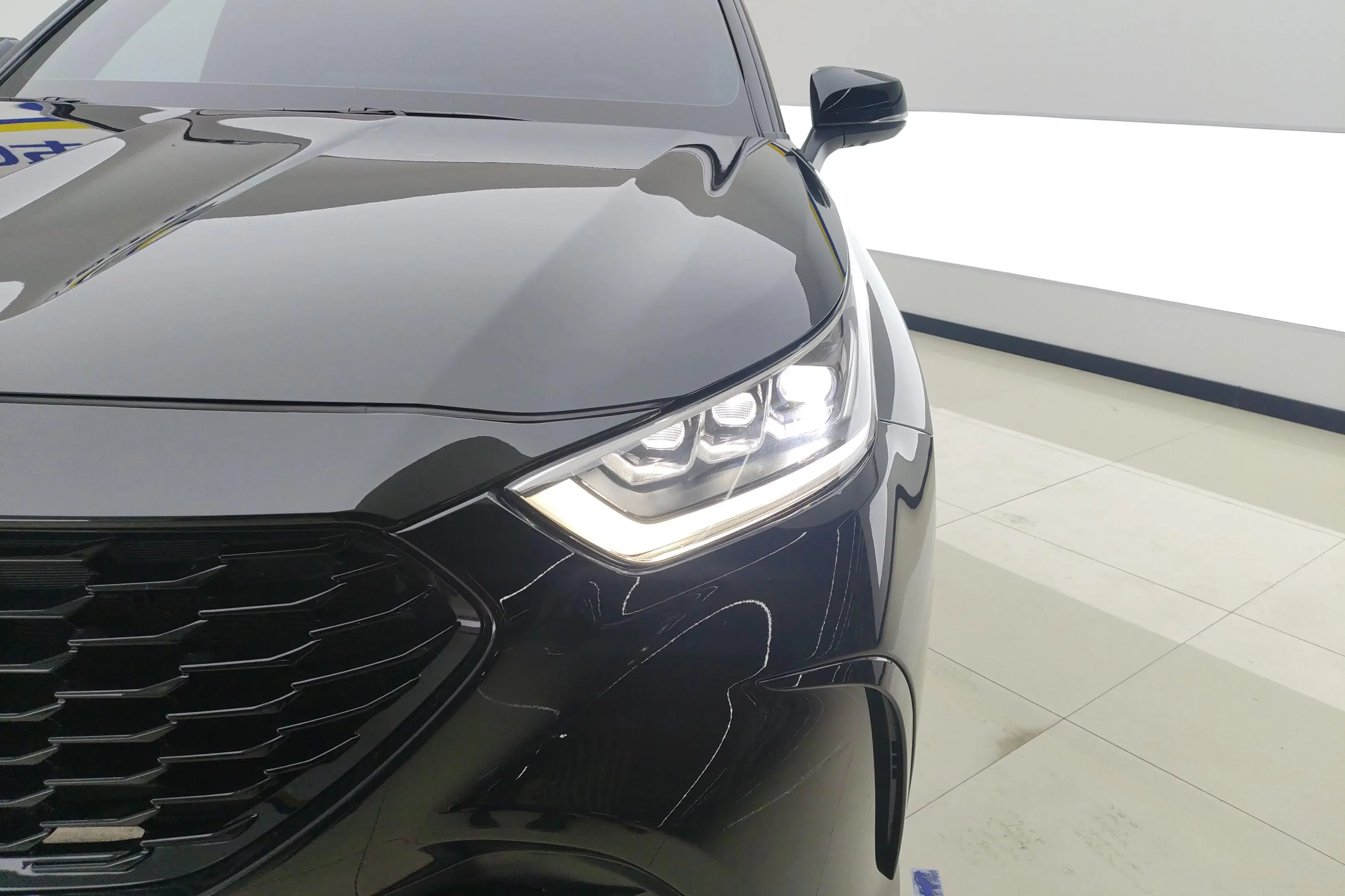 Toyota Crown Kluger