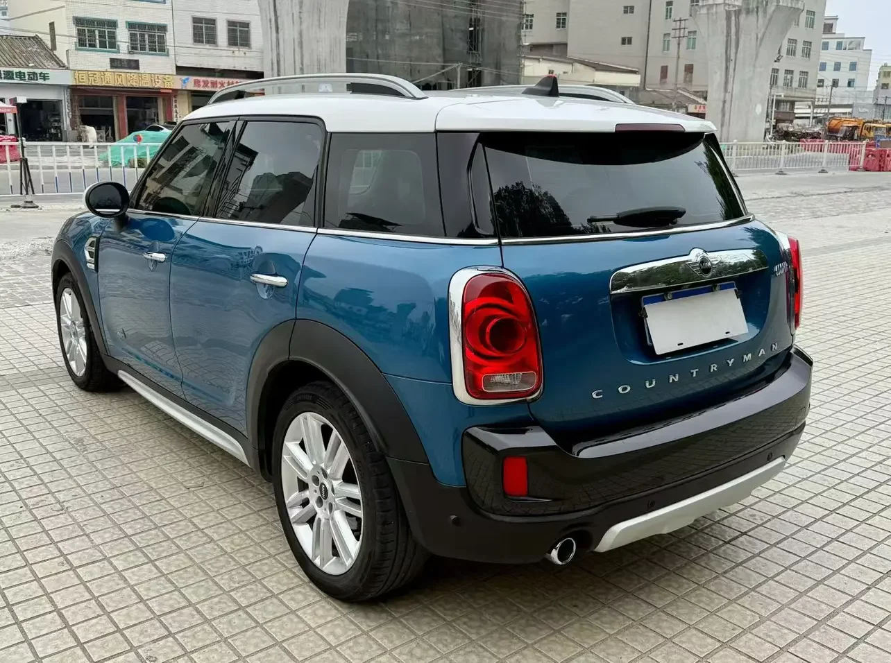MINI COUNTRYMAN