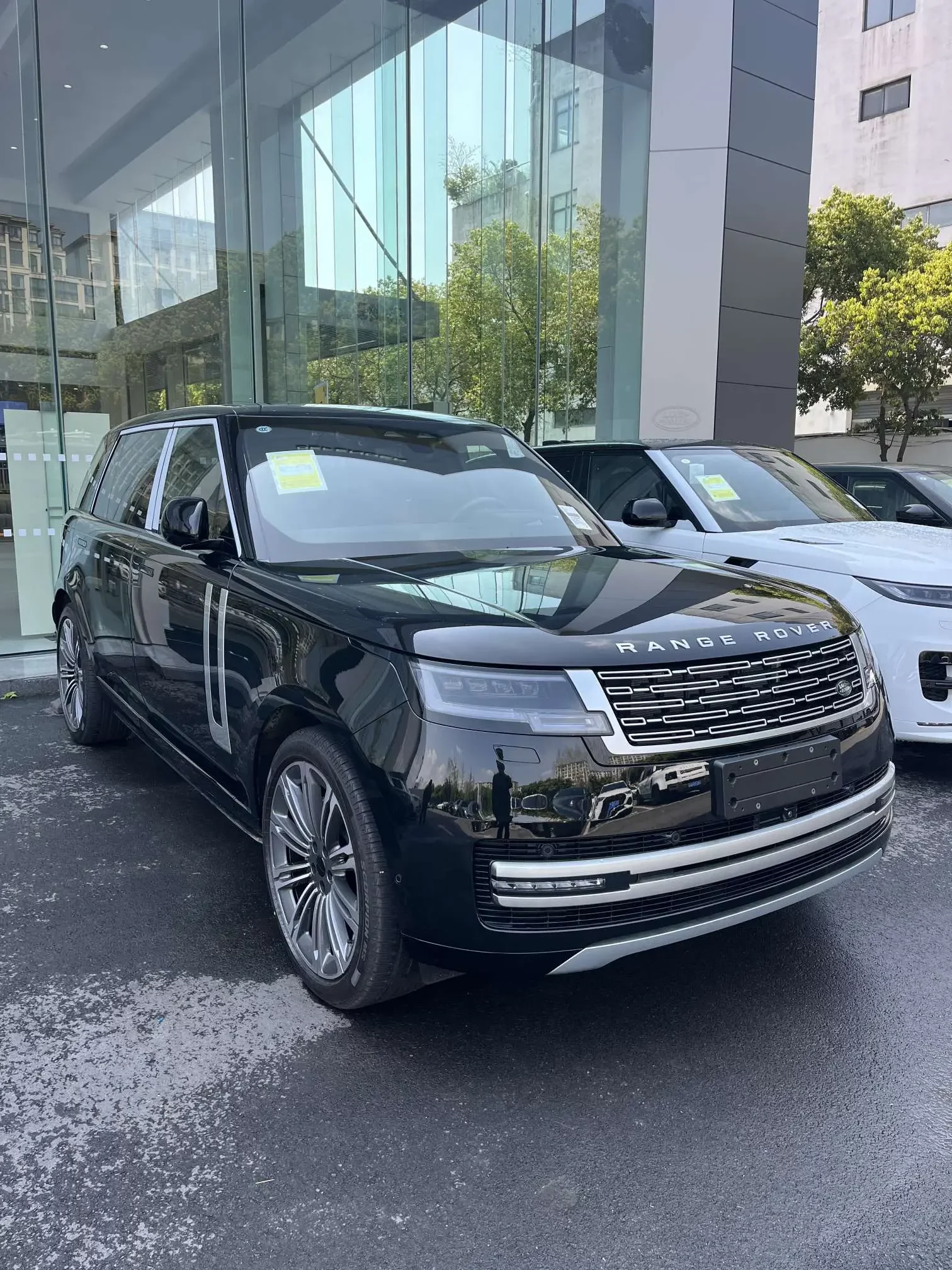 Land Rover range rover