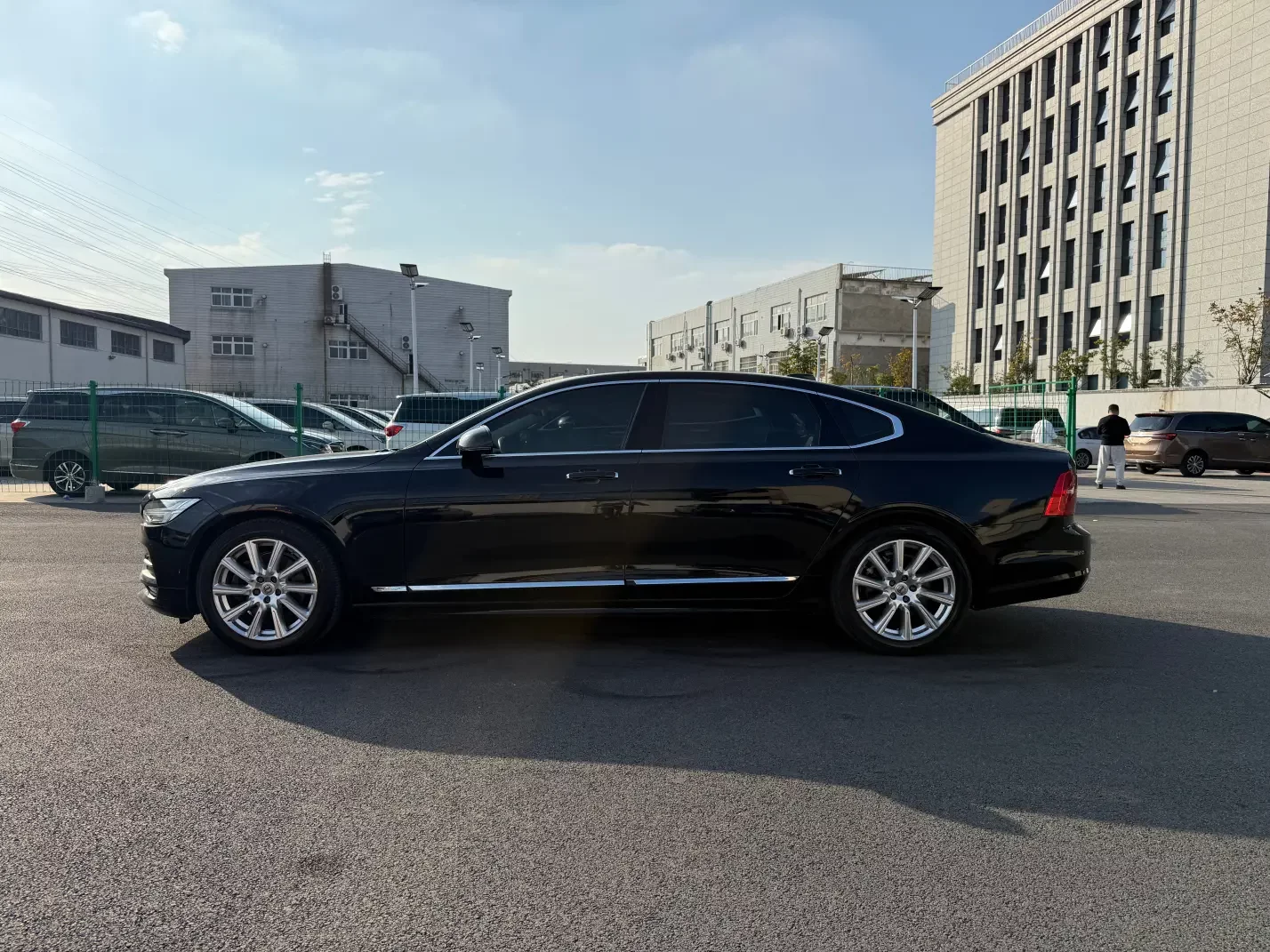 Volvo S90