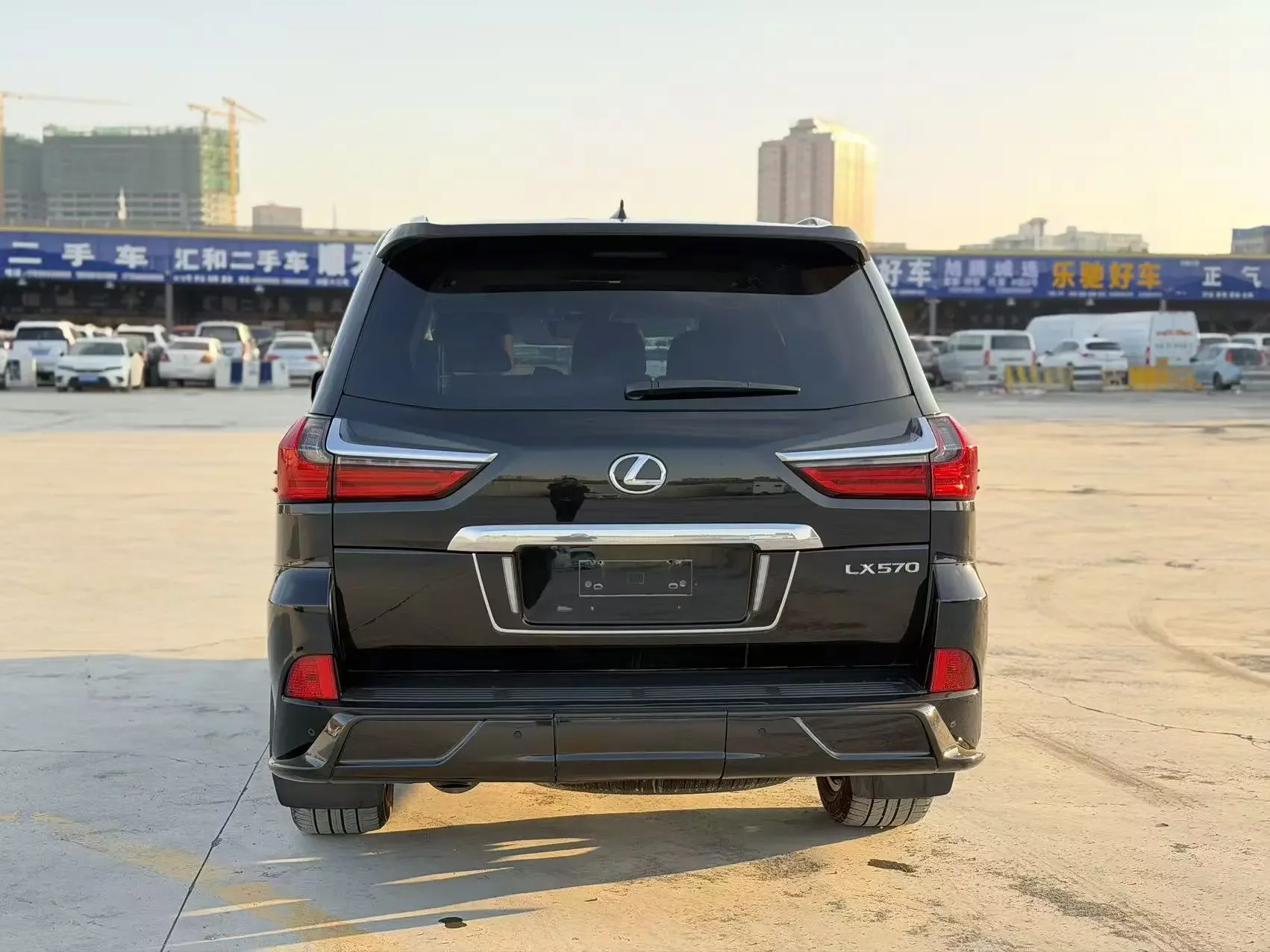 Lexus LX