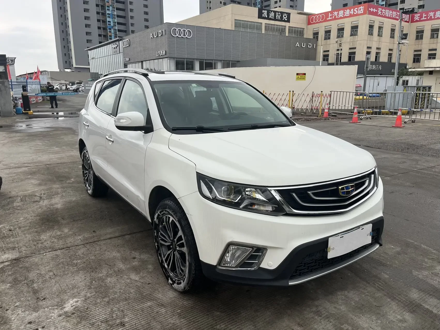 Geely Vision X6