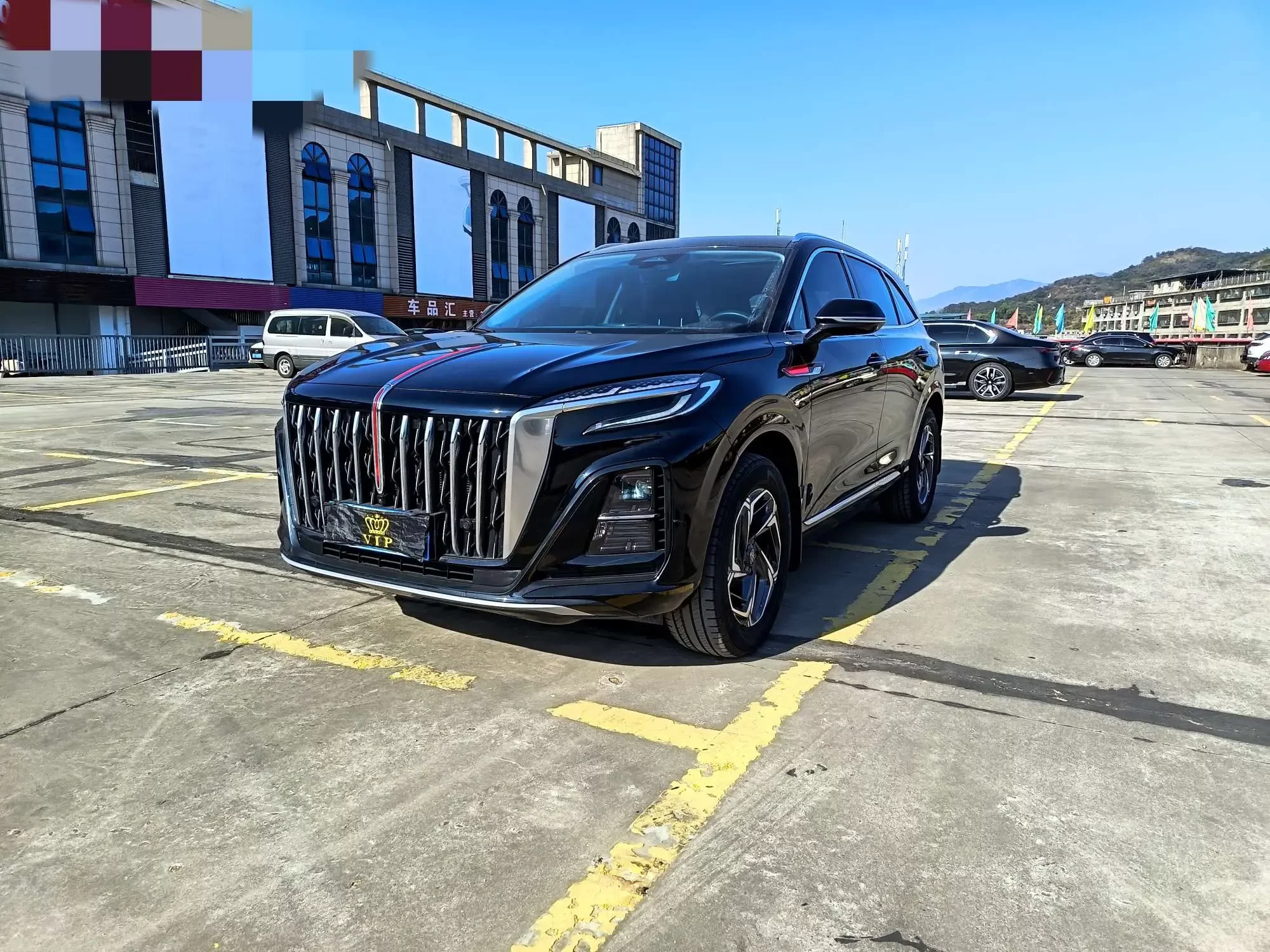 Hongqi HS3