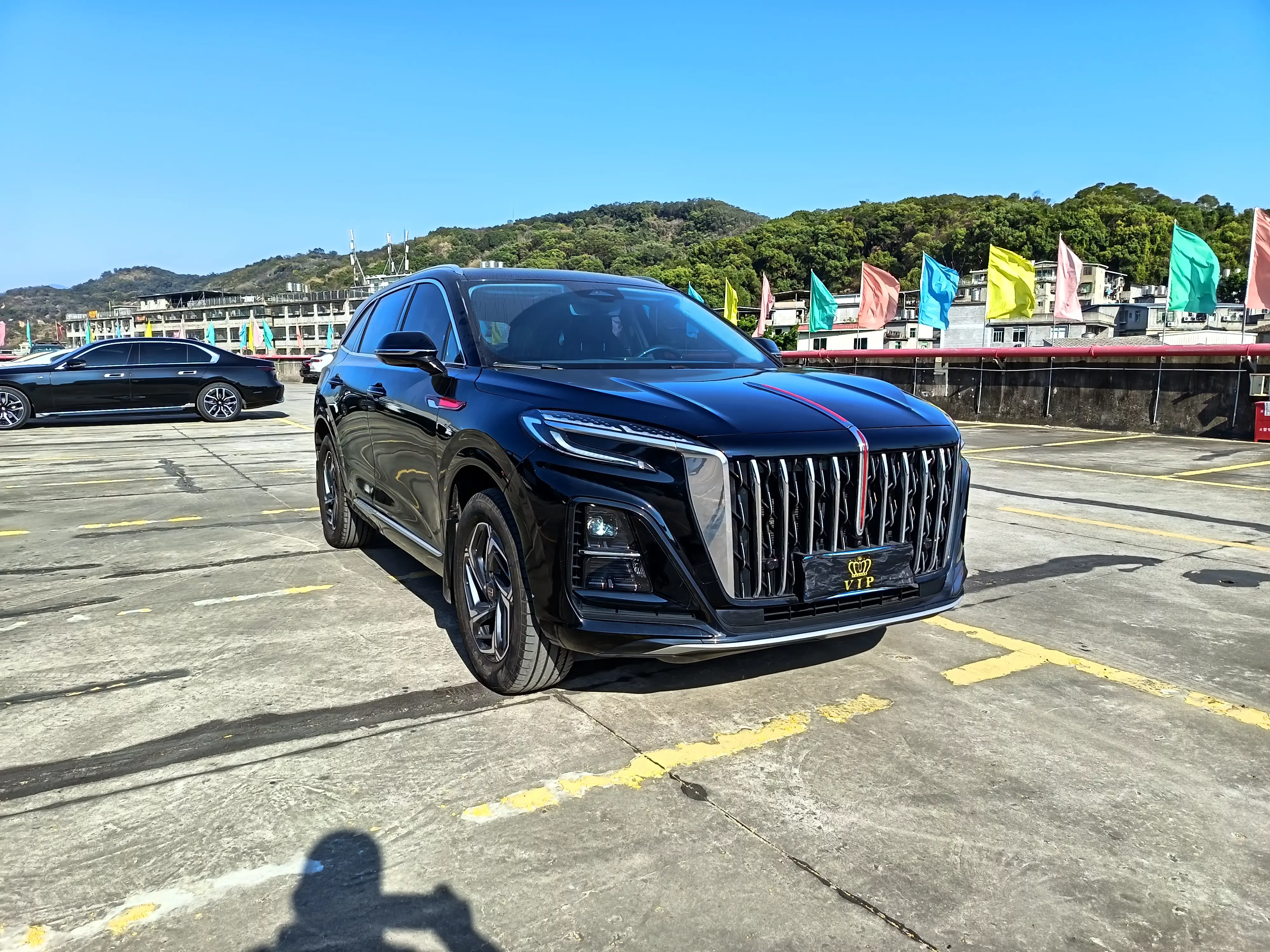 Hongqi HS3