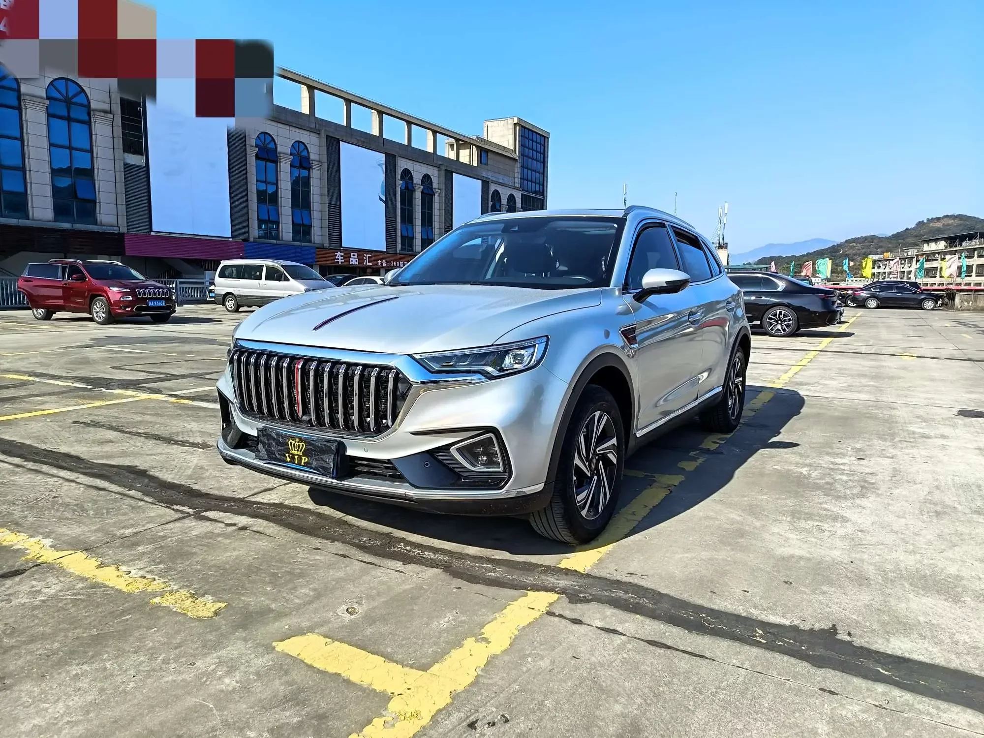 Hongqi HS5