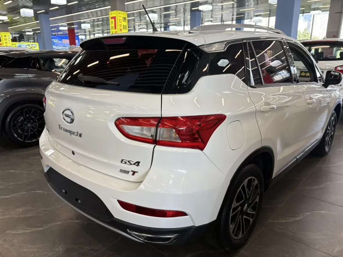 GAC Trumpchi GS4