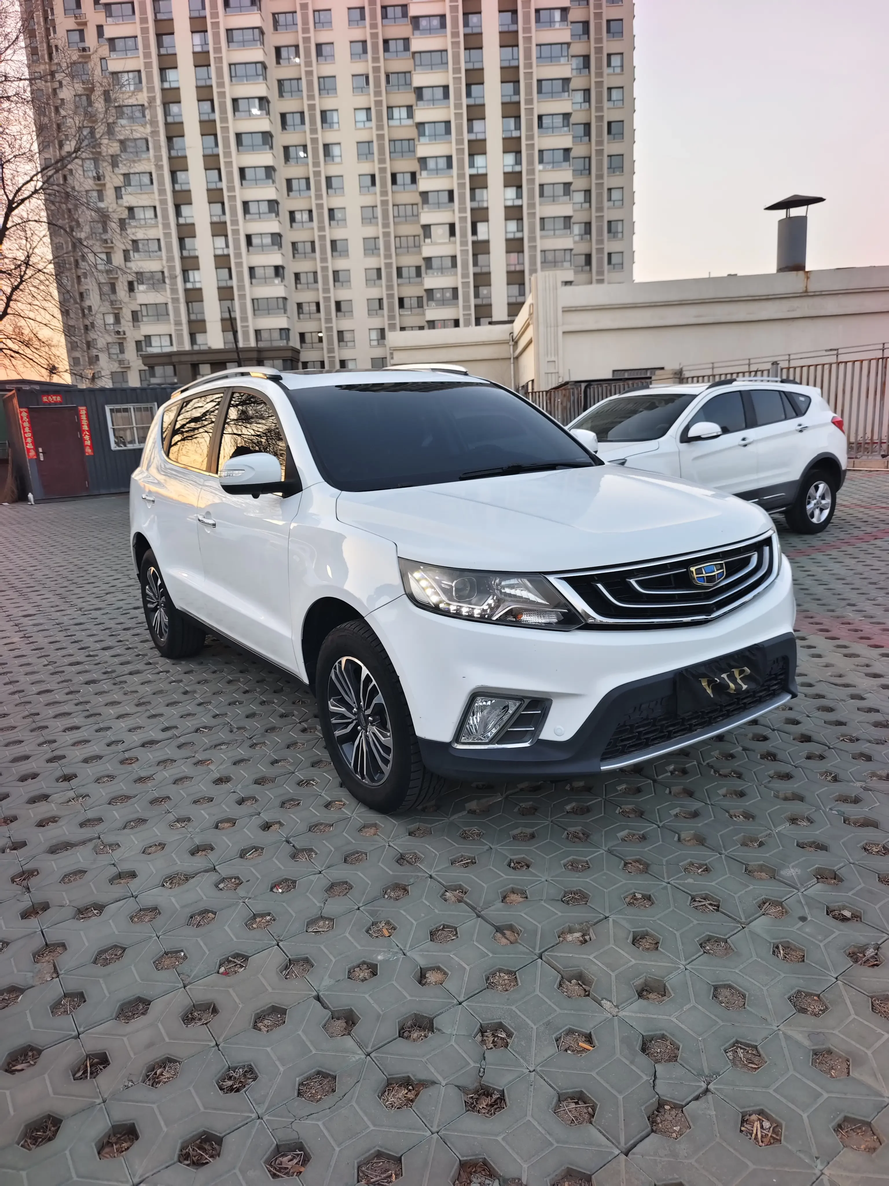Geely Vision X6