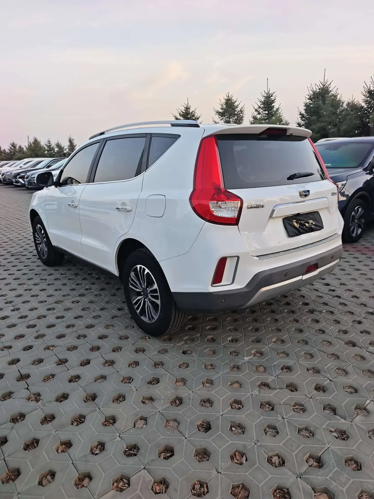 Geely Vision X6