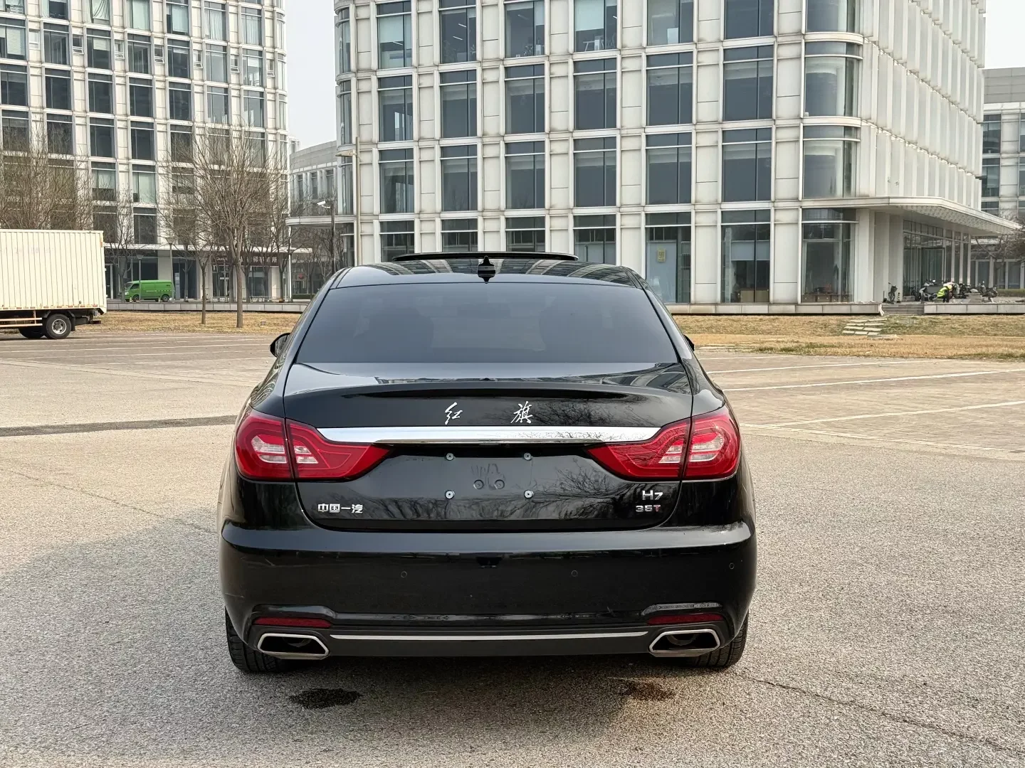 Hongqi H7