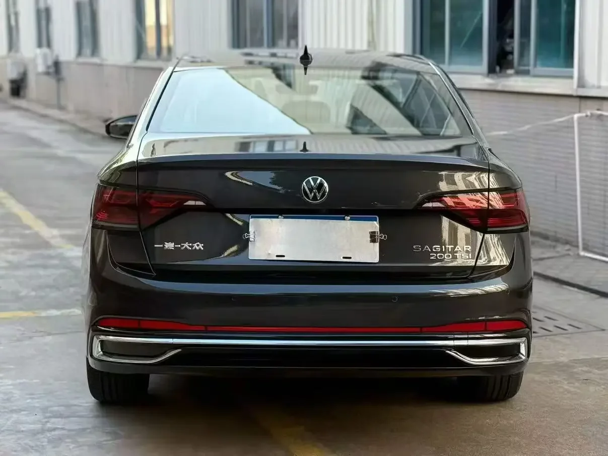 Volkswagen Sagitar