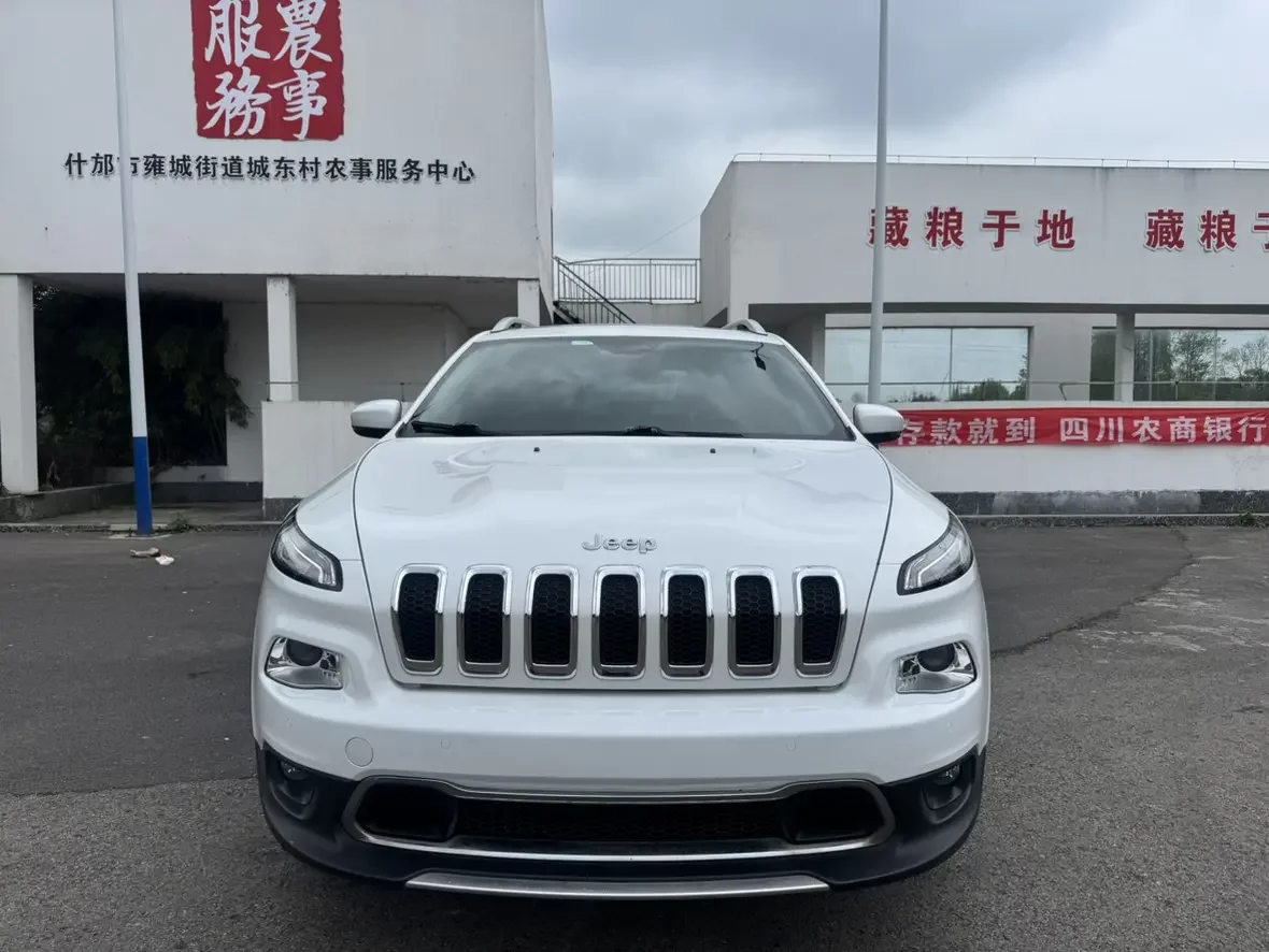 Jeep Cherokee  из Китая
