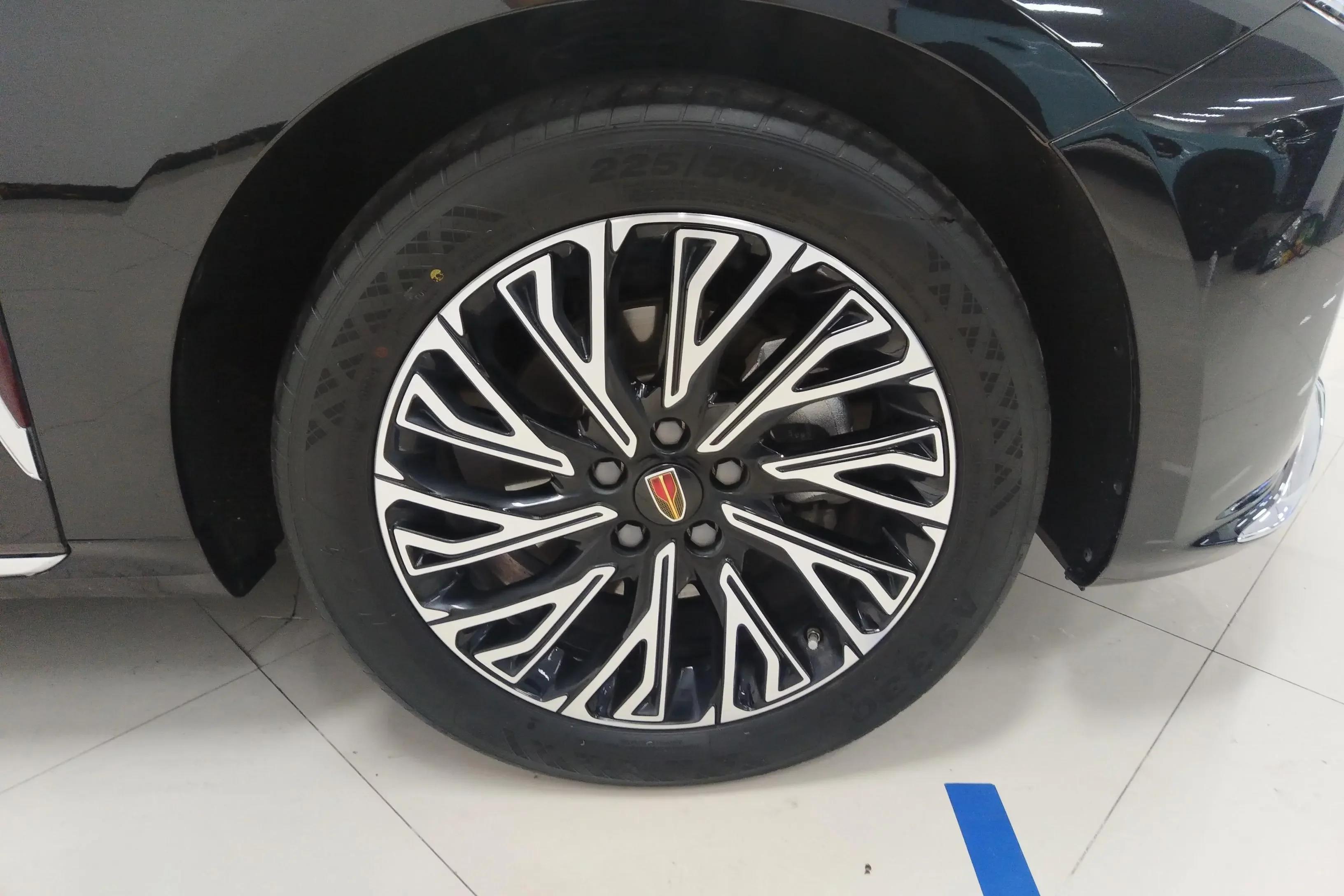 Hongqi H5
