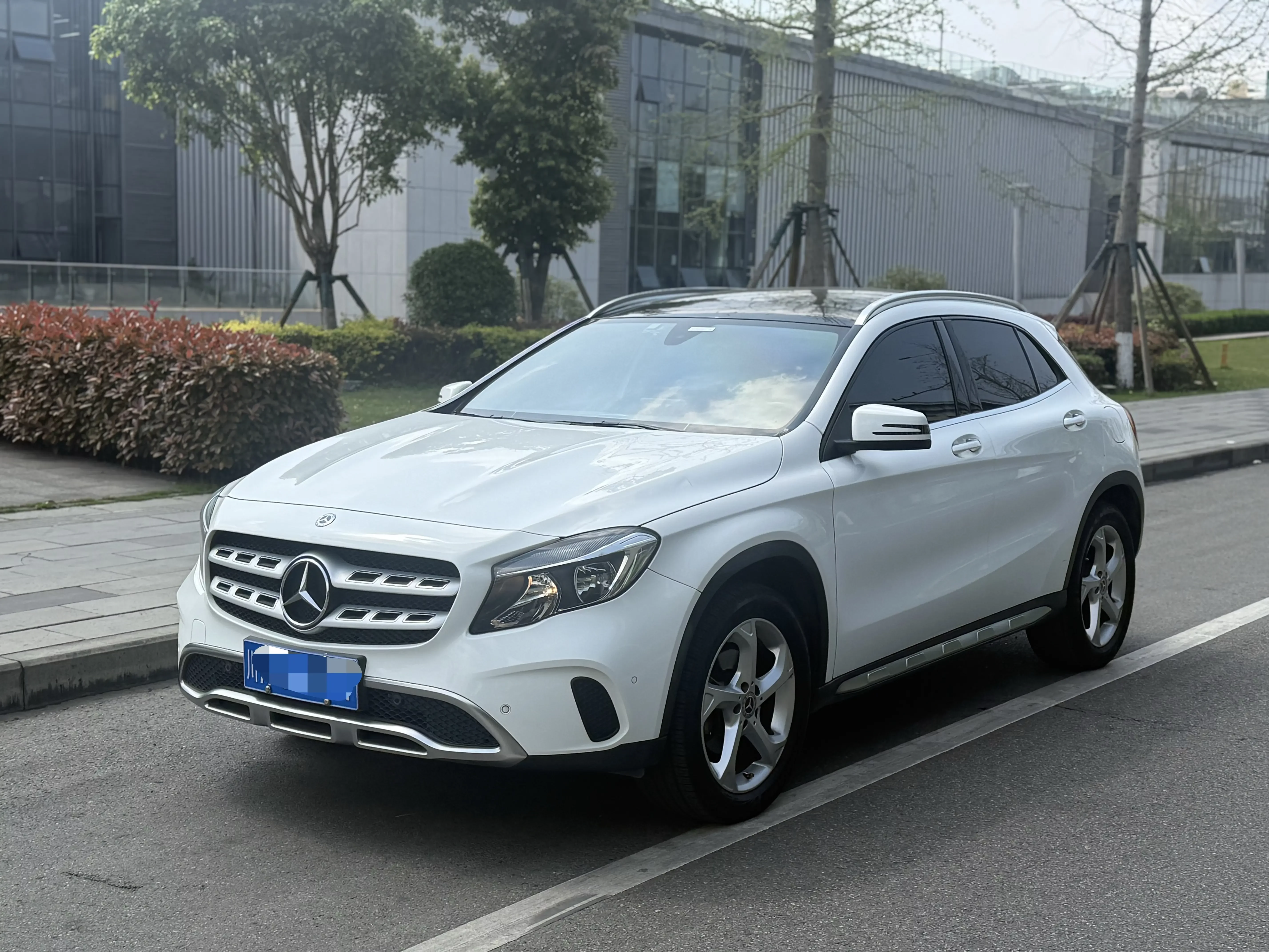 Mercedes-Benz GLA