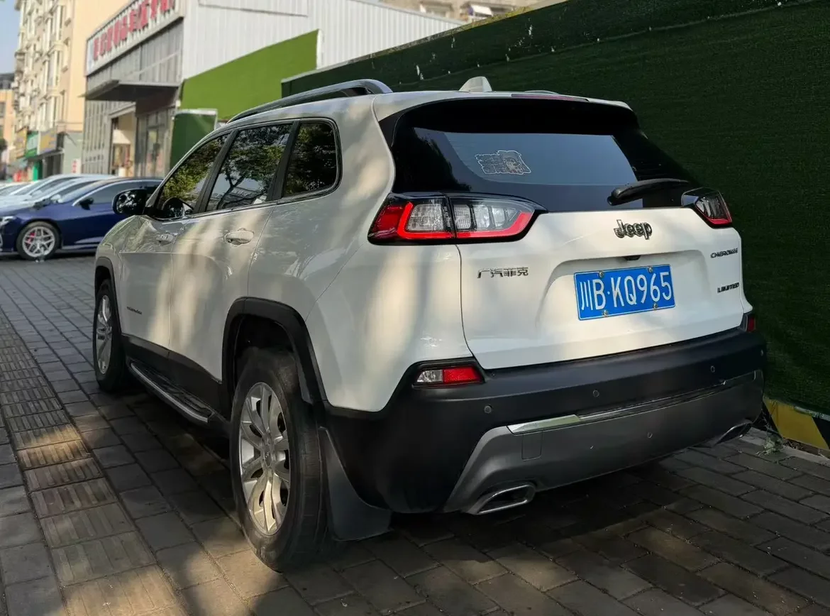 Jeep Cherokee
